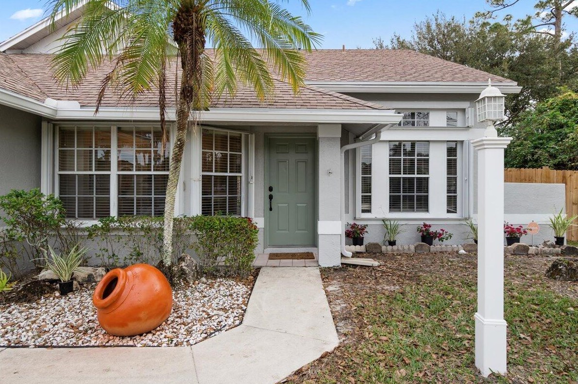 151 Kings Way, West Palm Beach, FL 33411