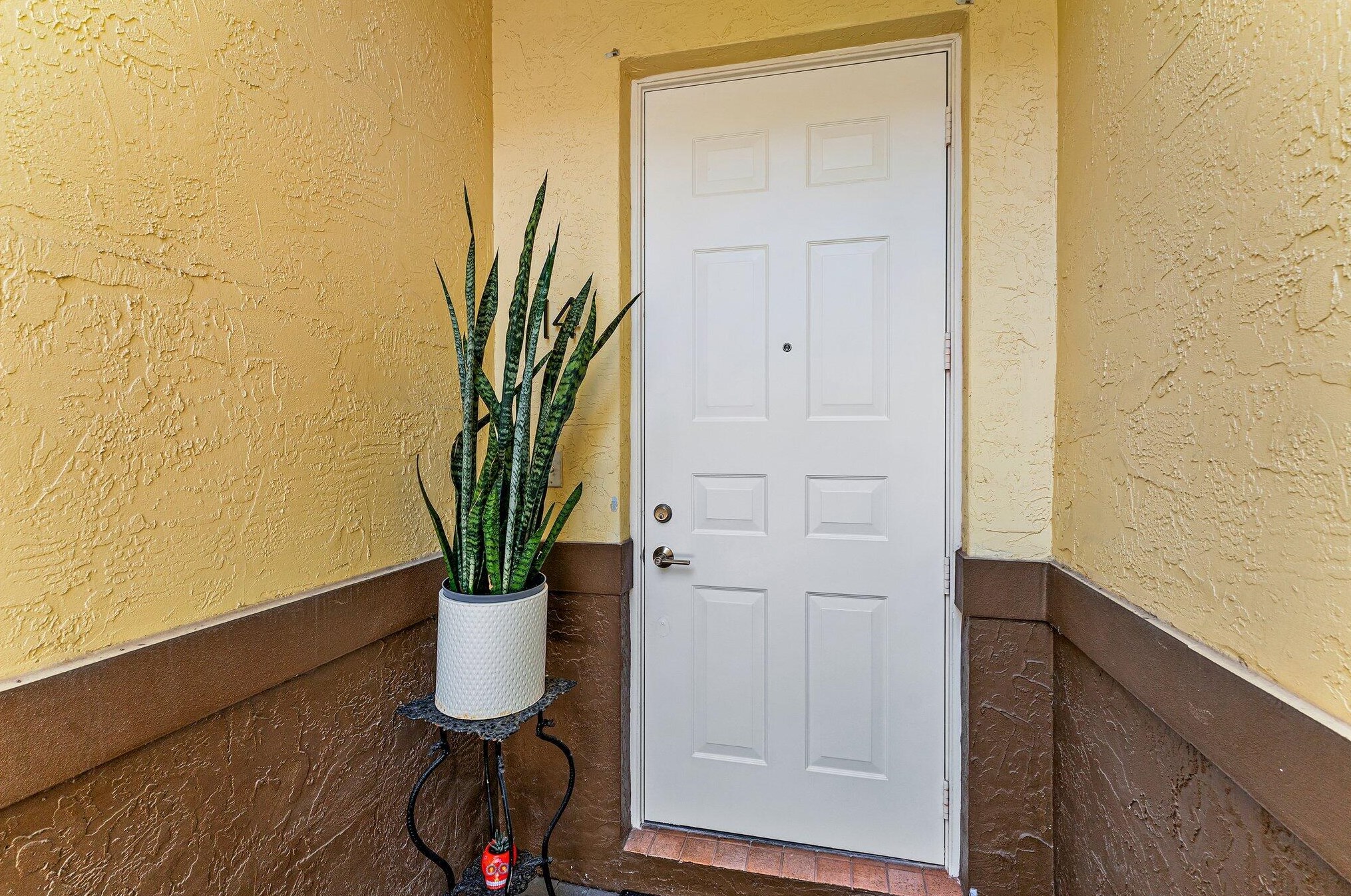 518 N Federal Hwy #14, Lake Worth, FL 33460