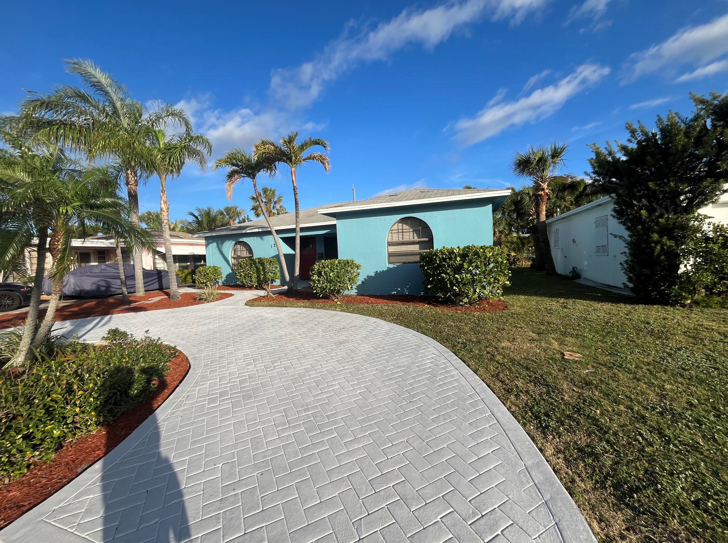 126 Wellesley Dr, Lake Worth, FL 33460