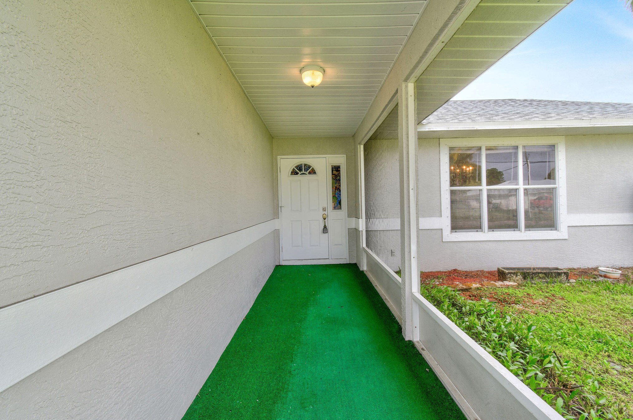 732 Dalton Cir, Fort Pierce FL  34953-5835 exterior