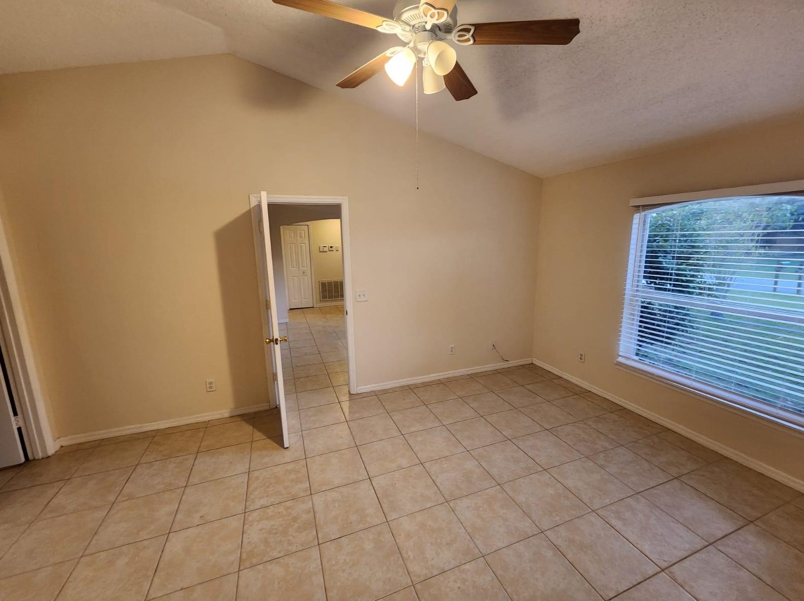 1255 Byron St, Fort Pierce FL  34983-2507 exterior