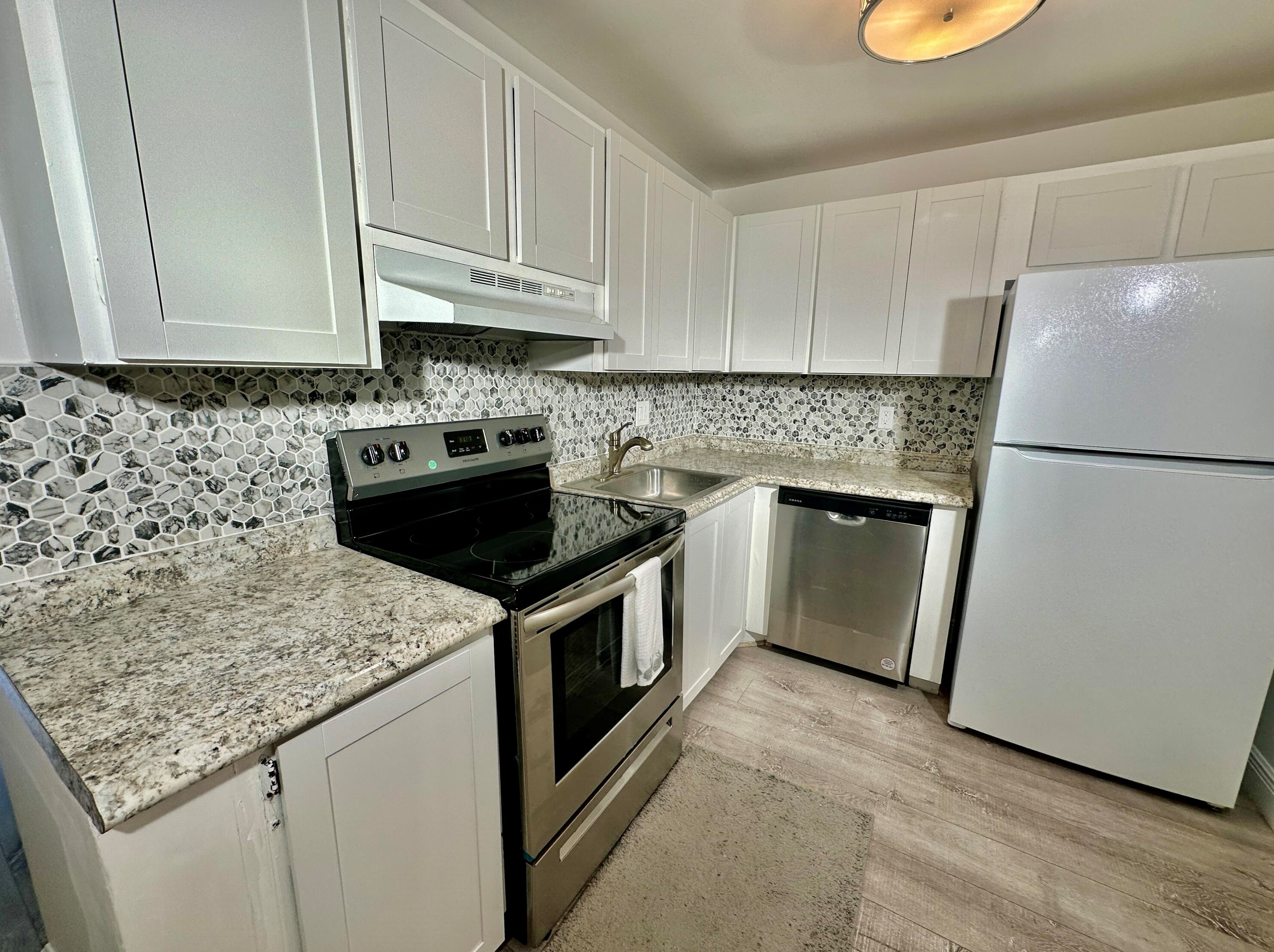 460 Nw 20th St Apt 211, Boca Raton, FL 33431