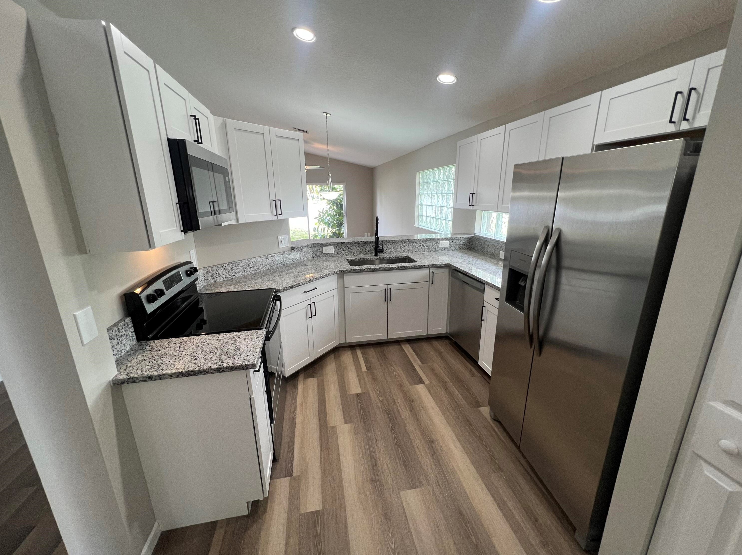 7953 La Rose Ct, Lake Worth, FL 33467-7885