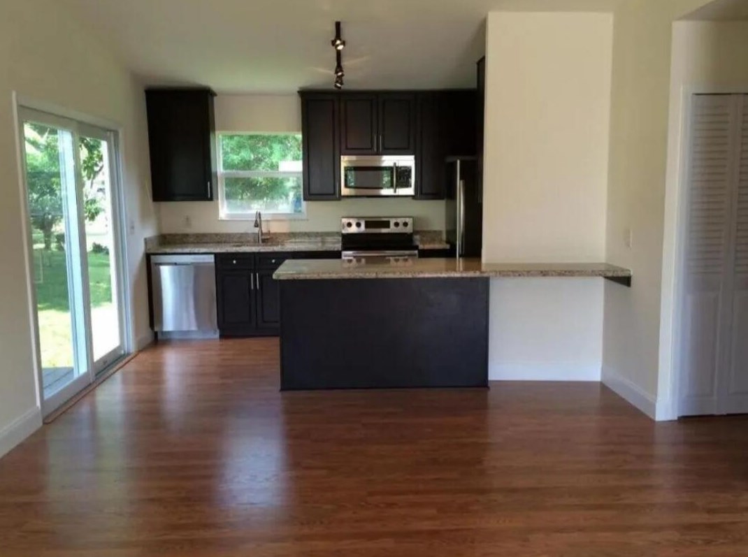 6260 Allen St, Jupiter, FL 33458
