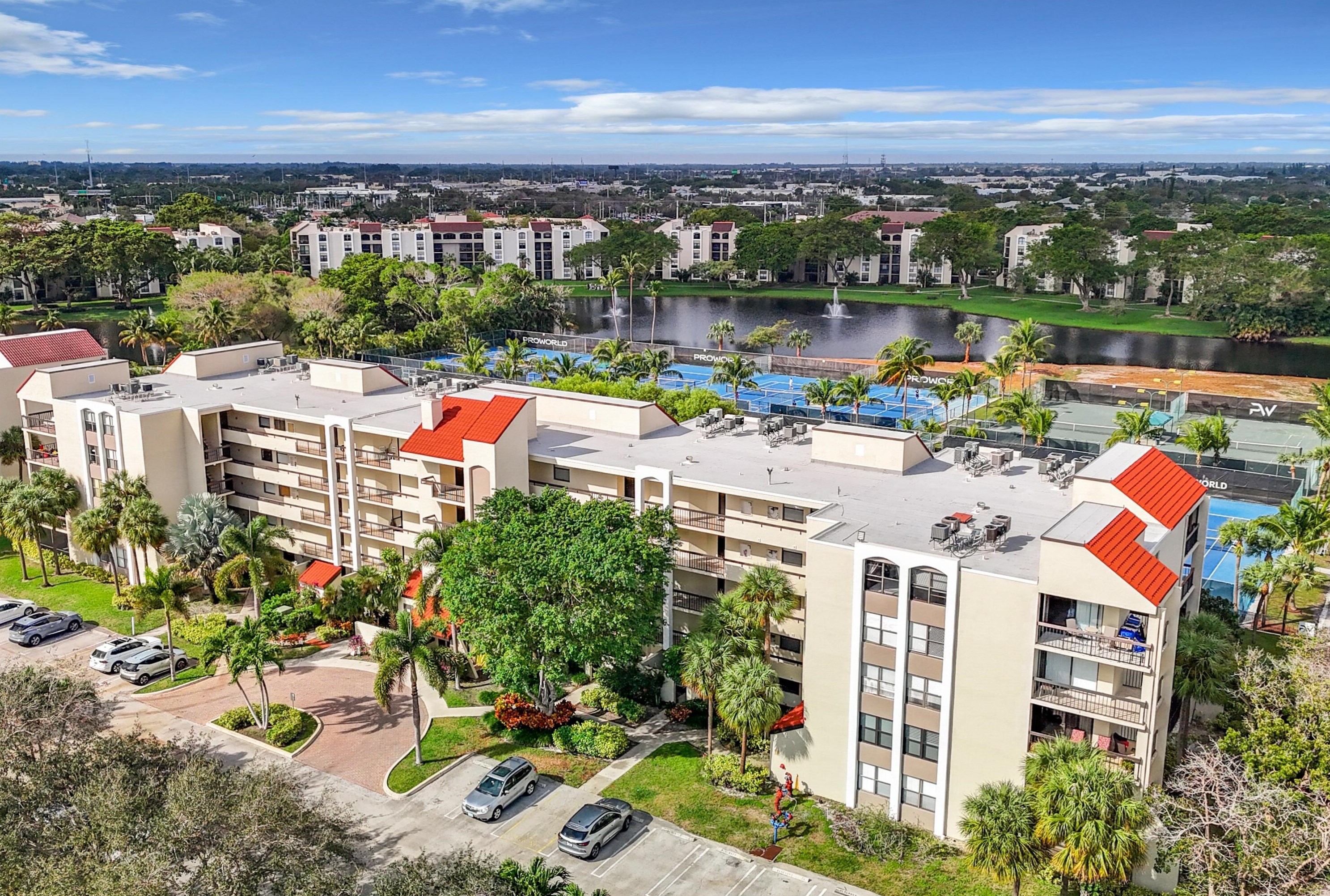 825 Egret Cir #406, Delray Beach, FL 33444