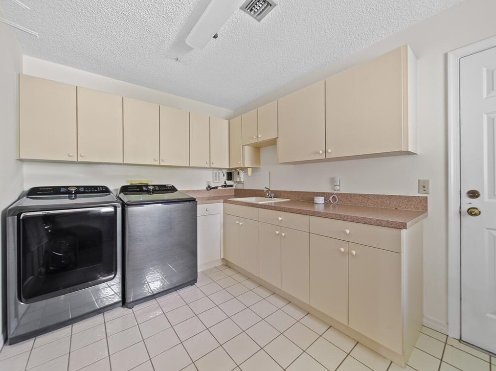 5065 Bimini Cir, Palm City FL  34990-1256 exterior