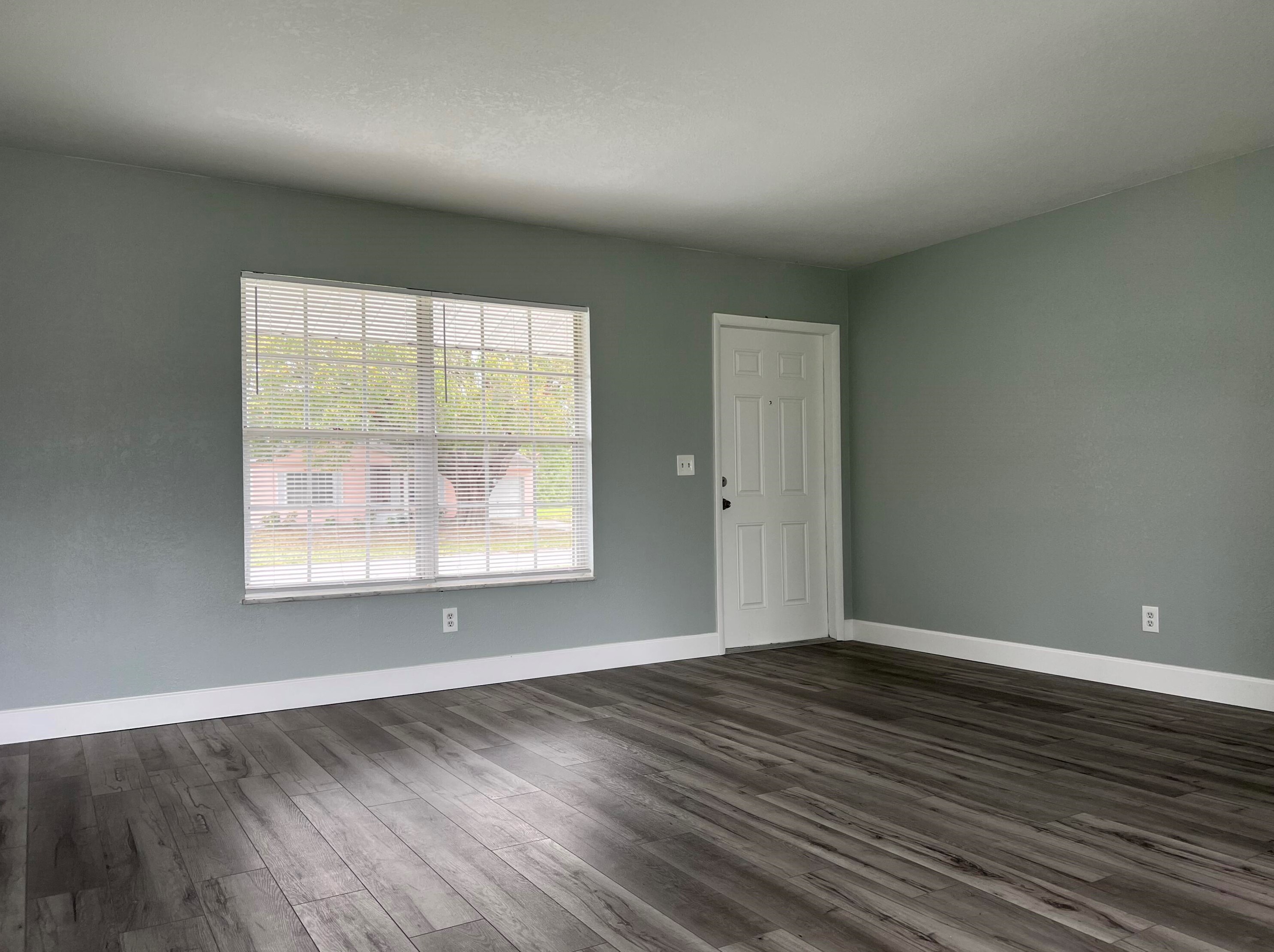 2061 Hideaway Cir, Fort Pierce, FL 34952-4801