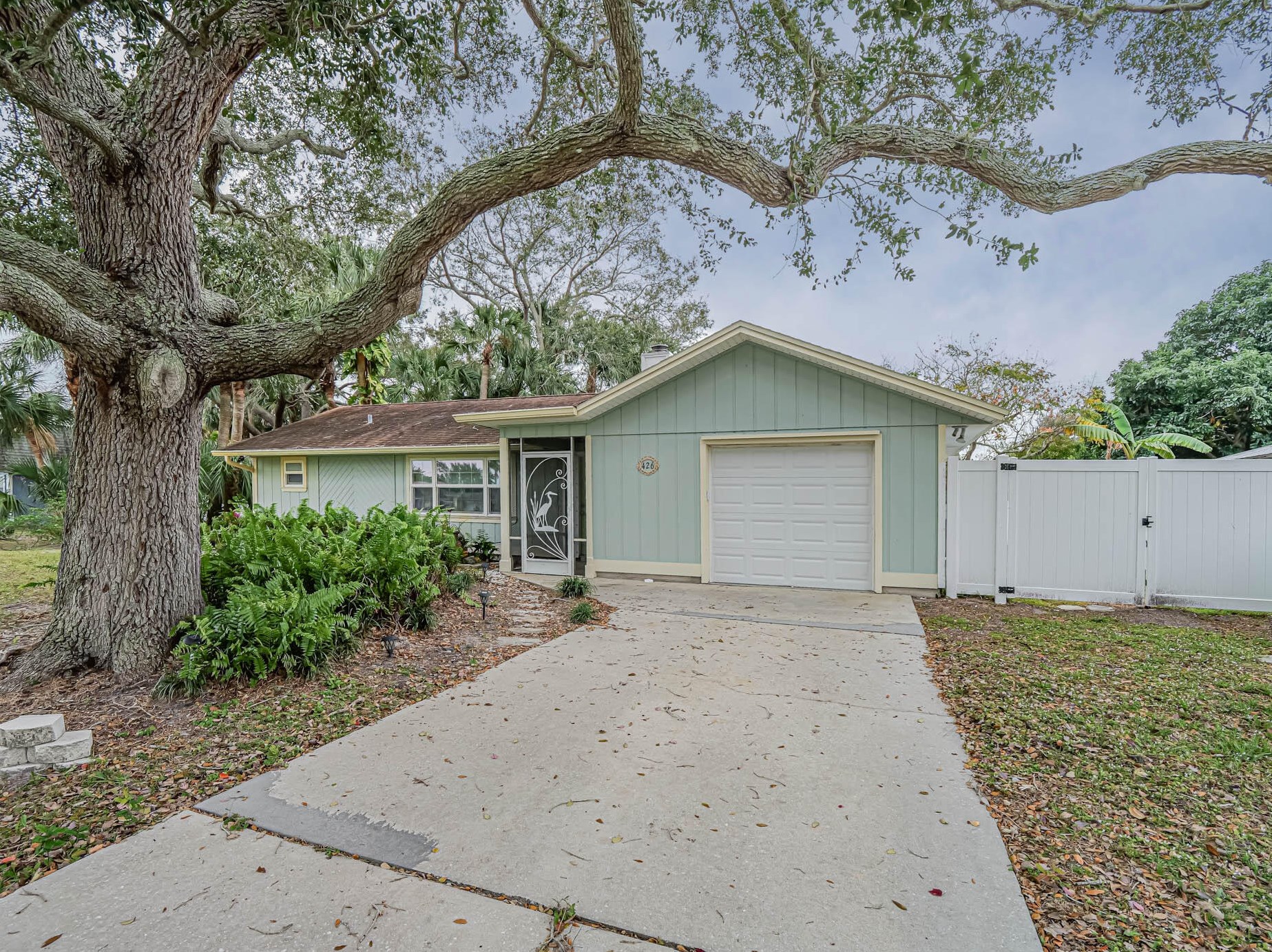 426 Tulip Dr, Sebastian, FL 32958-5564