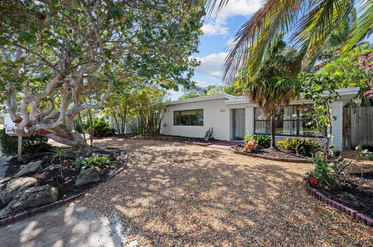 1521 N M St, Lake Worth, FL 33460