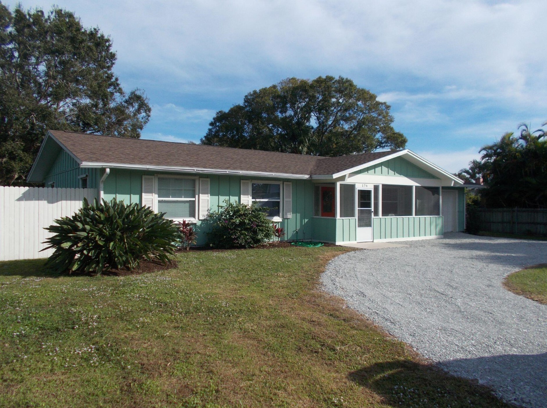176 20th Ave, Vero Beach, FL 32962-2714