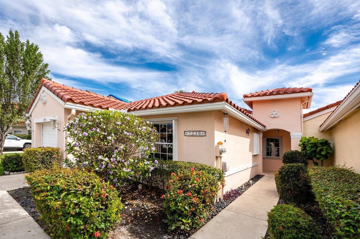 7230 Burgess Dr, Lake Worth, FL 33467-7519