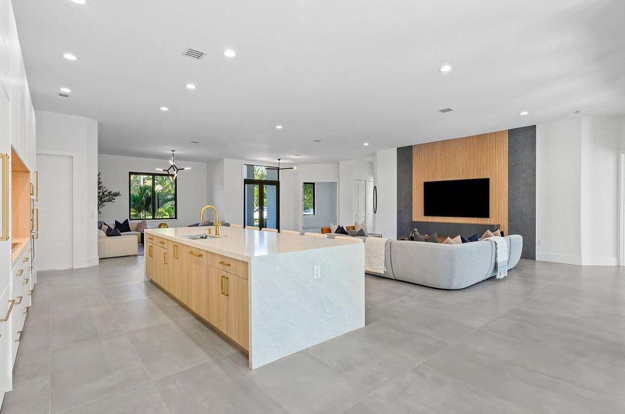 636 Eddy St, Boca Raton FL 33487-1749 exterior