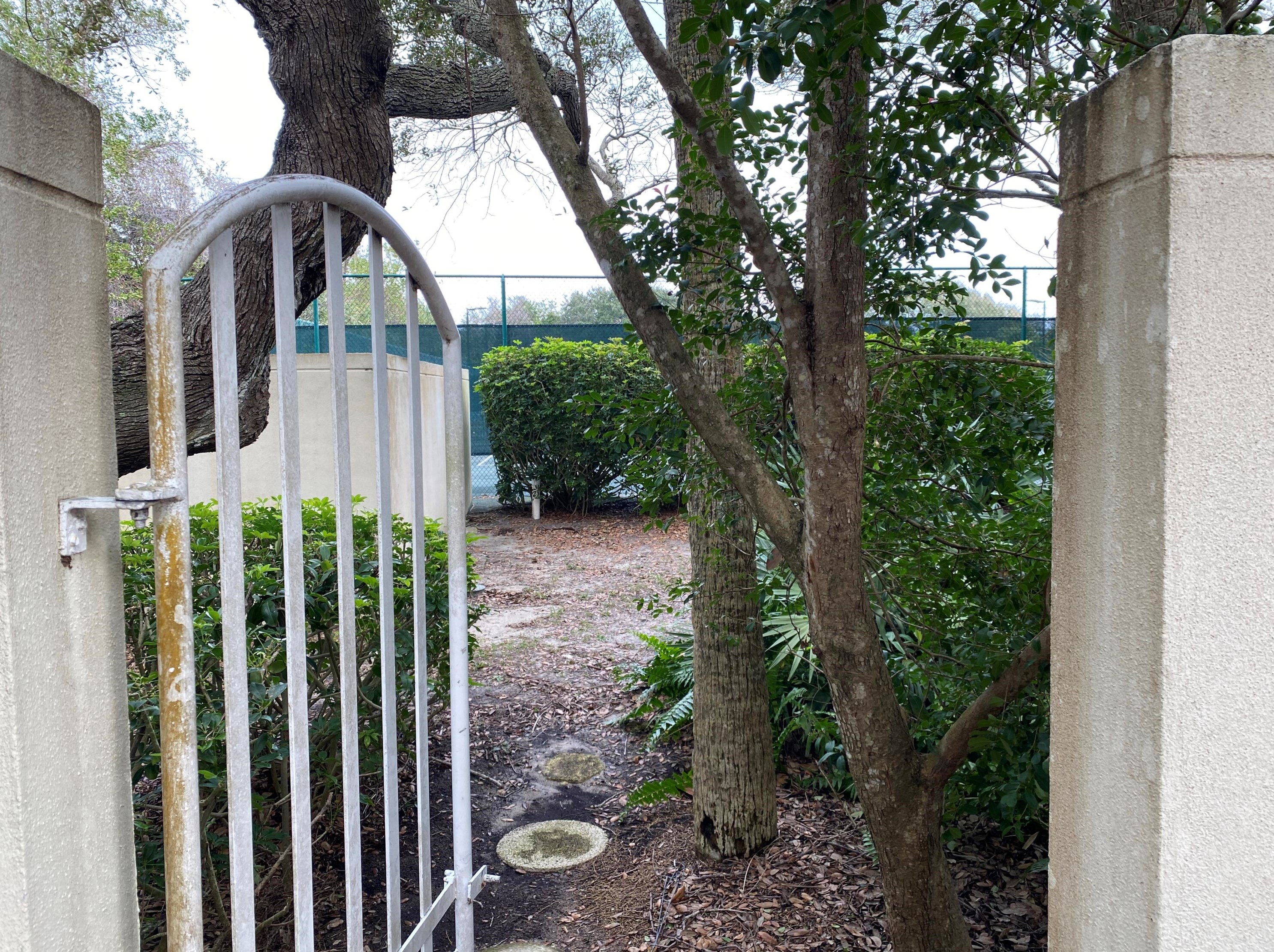 8427 Sabal Palm Ct, Vero Beach FL  32963-4296 exterior