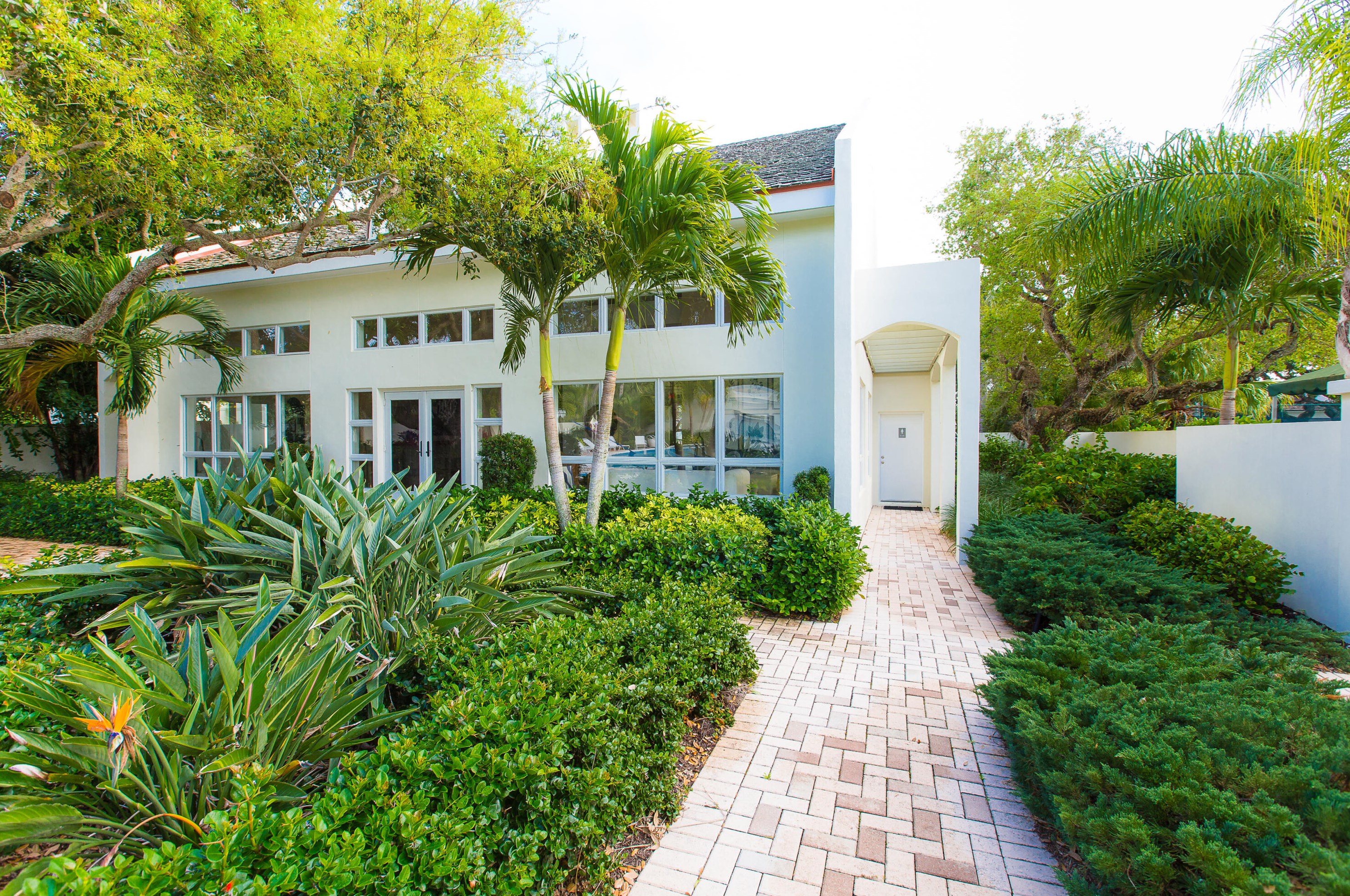 8427 Sabal Palm Ct, Vero Beach FL  32963-4296 exterior