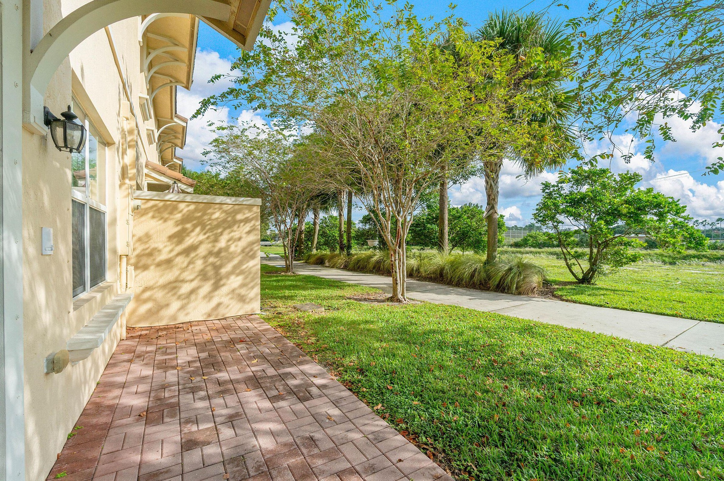 1802 Via Sofia, Boynton Beach, FL 33426