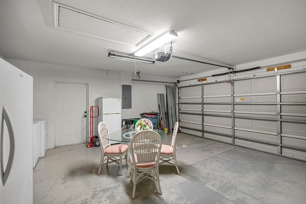 322 Carter Ave, Fort Pierce FL  34983-3006 exterior