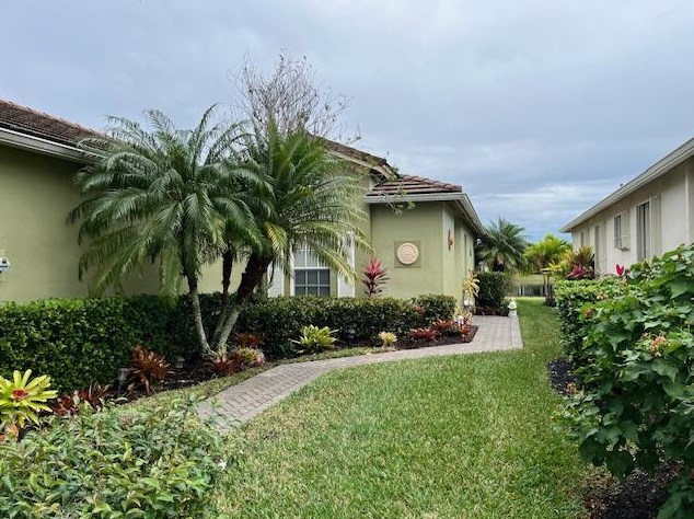 9717 Eastbrook Cir, Fort Pierce FL  34987-2429 exterior