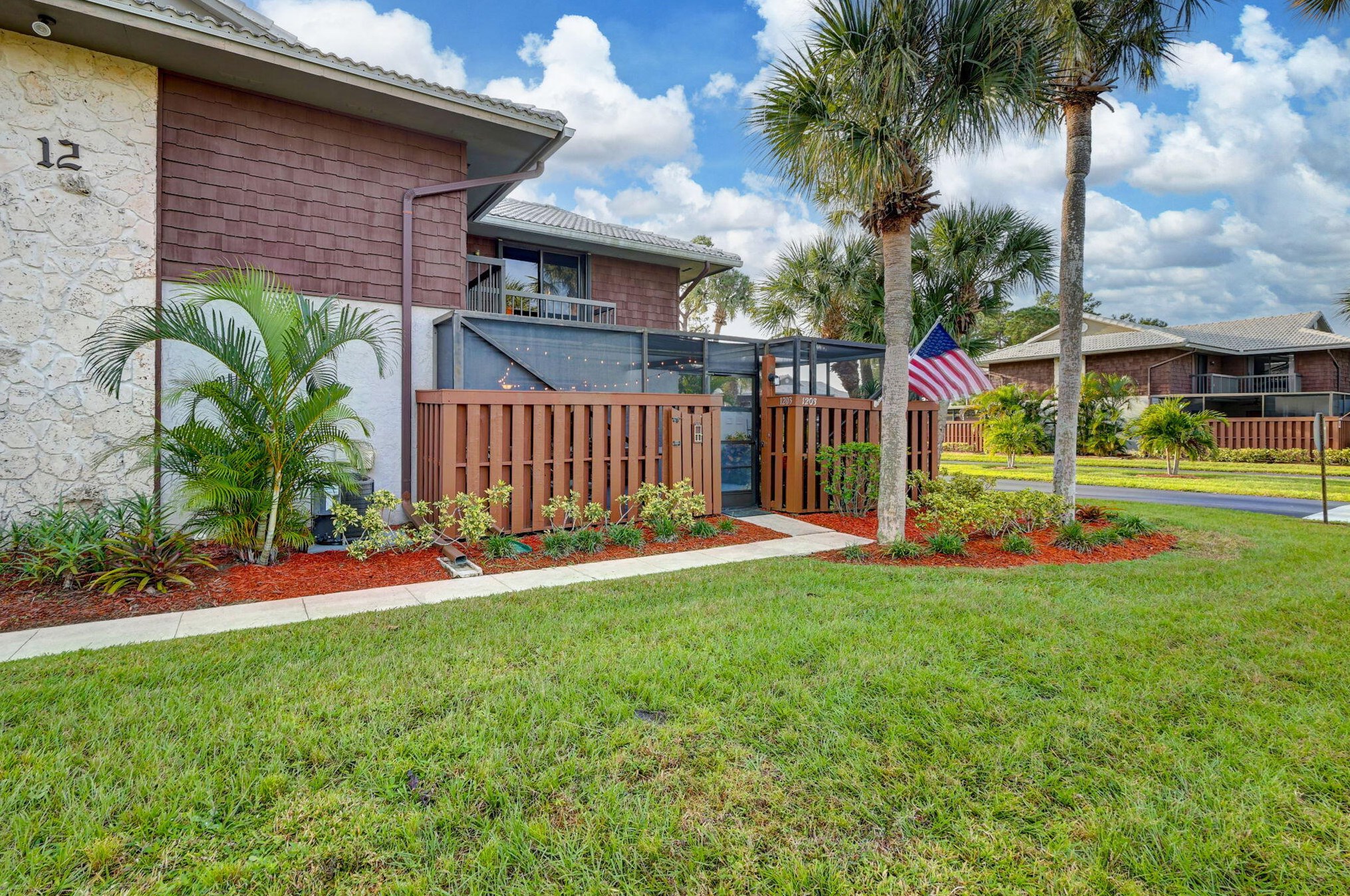 1203 Excaliber Ln, Fort Pierce, FL 34952-6783