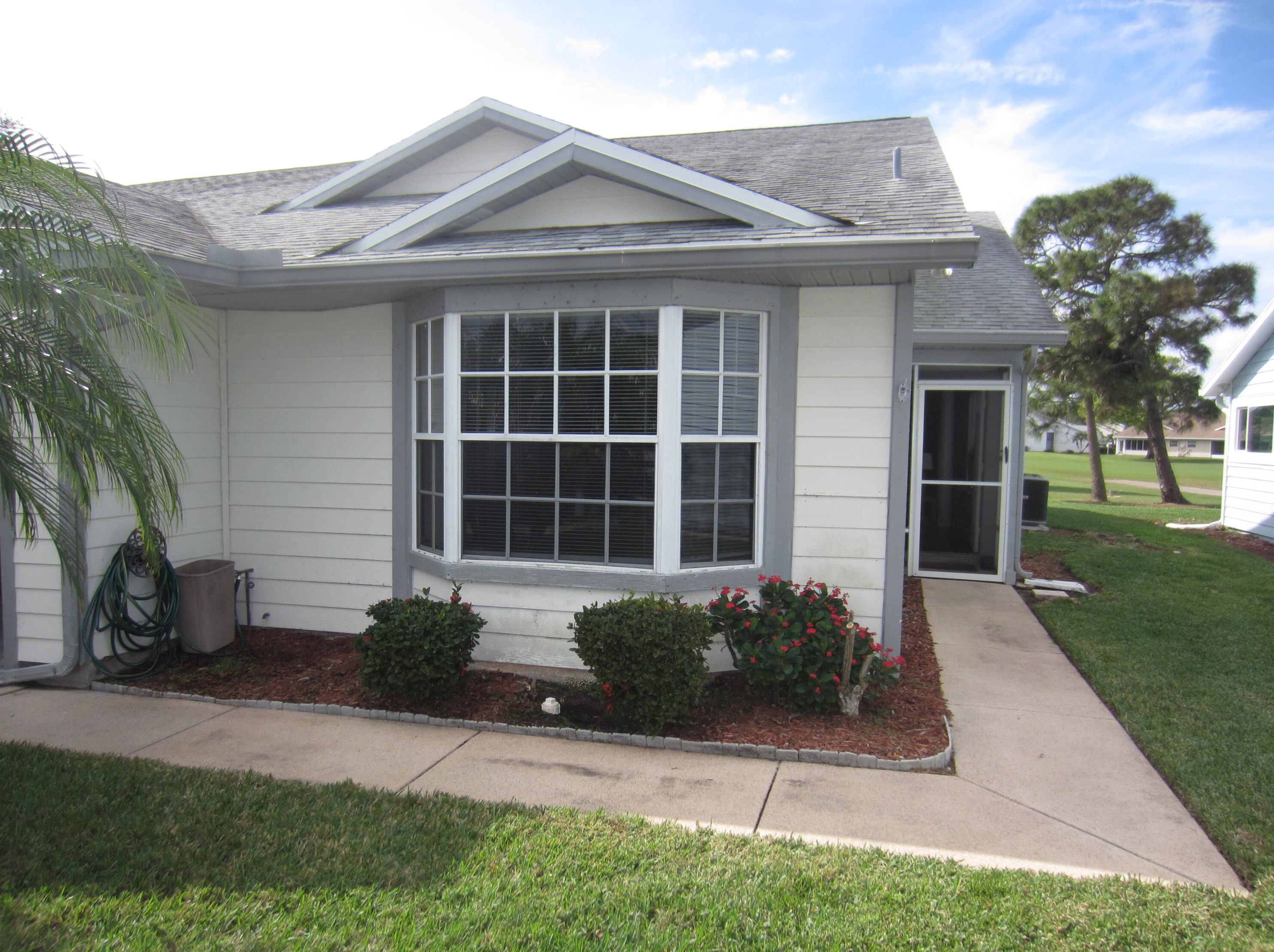 4045 Gator Trace Rd, Fort Pierce, FL 34982-6824