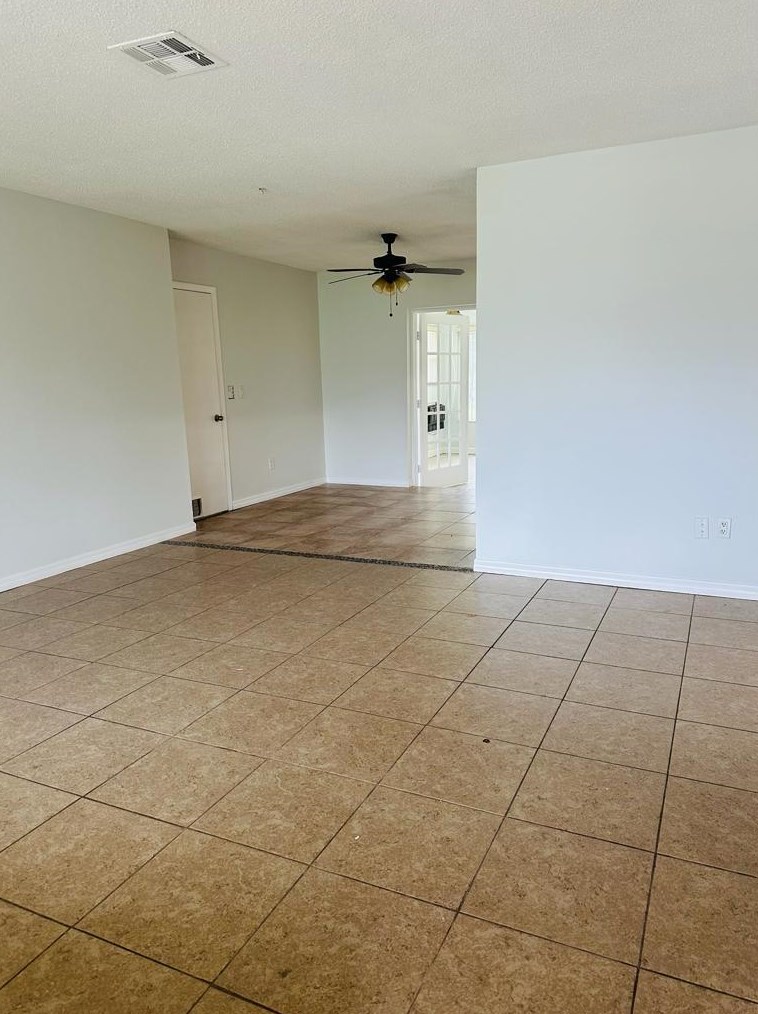 373 Ne Orchard St, Fort Pierce, FL 34983