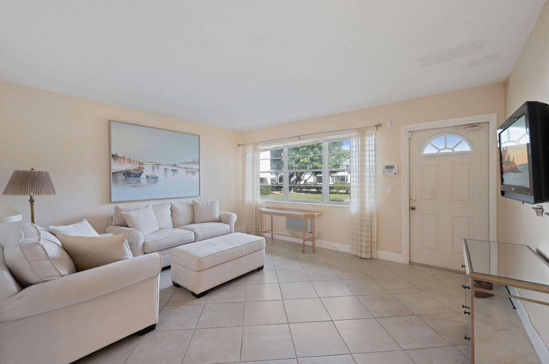179 Salisbury H, West Palm Beach, FL 33417