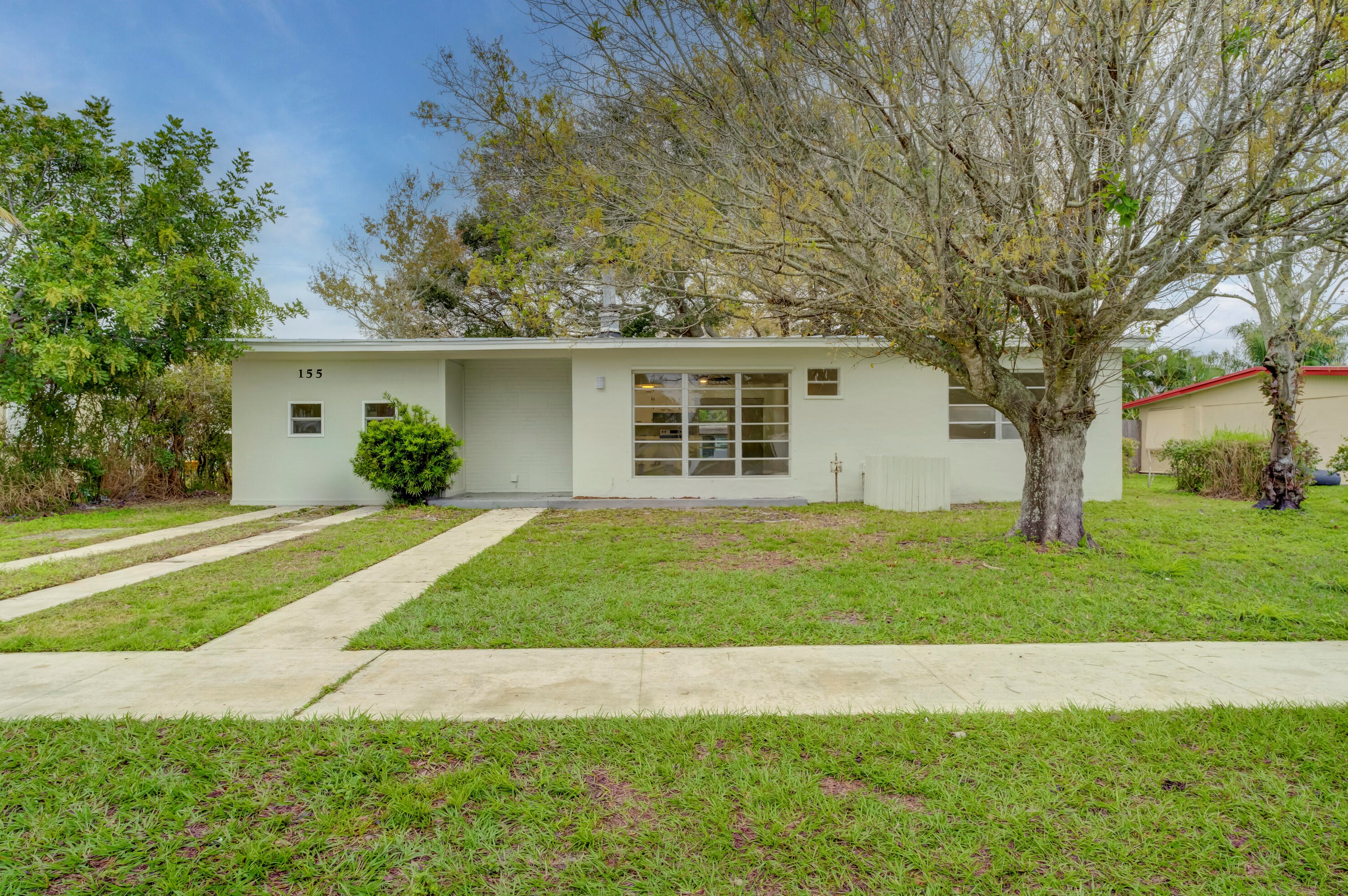 155 Se Solaz Ave, Fort Pierce, FL 34983