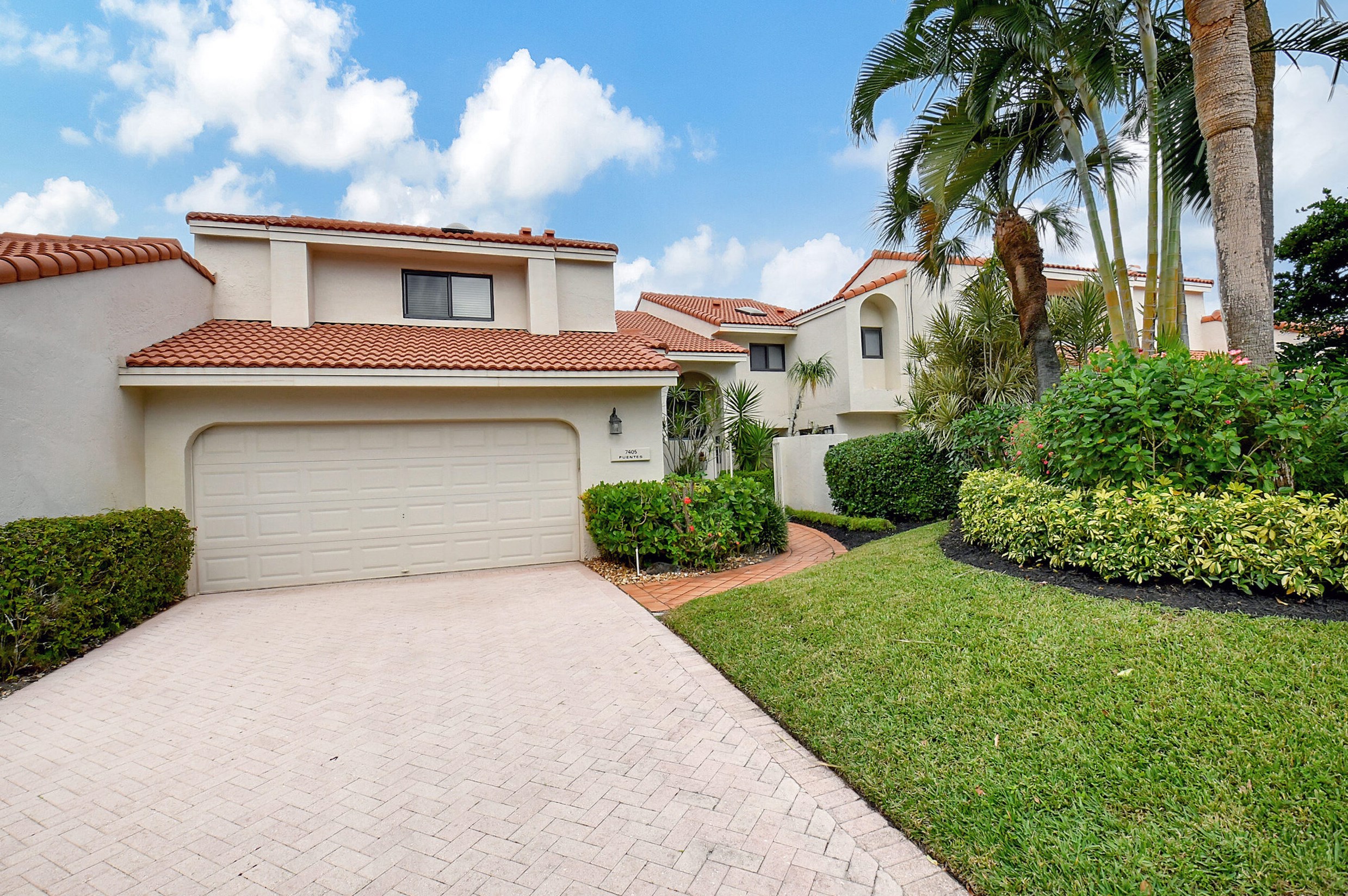 7405 Woodmont Ct, Boca Raton, FL 33434