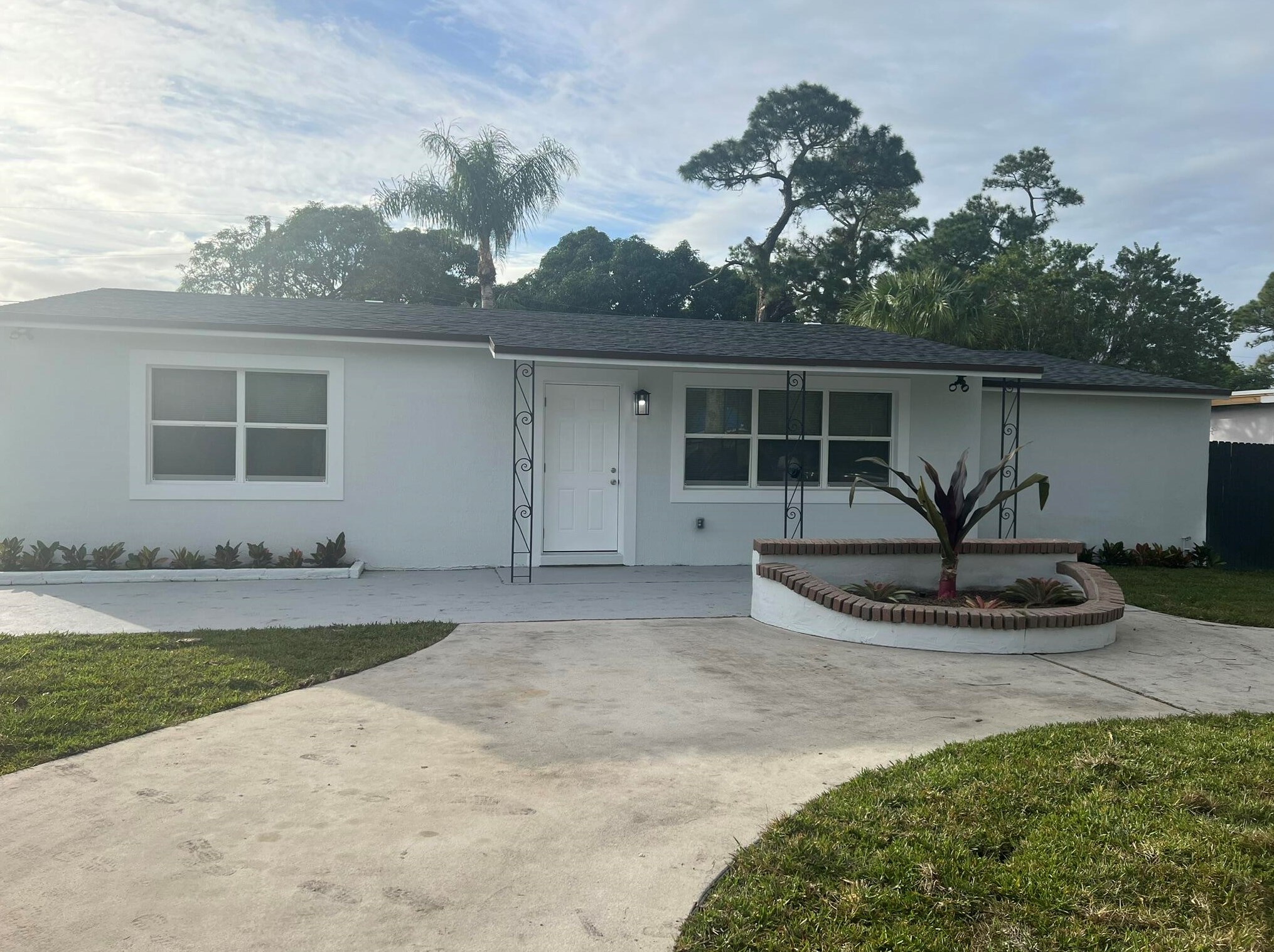 405 Swain Blvd, Lake Worth, FL 33463-2037