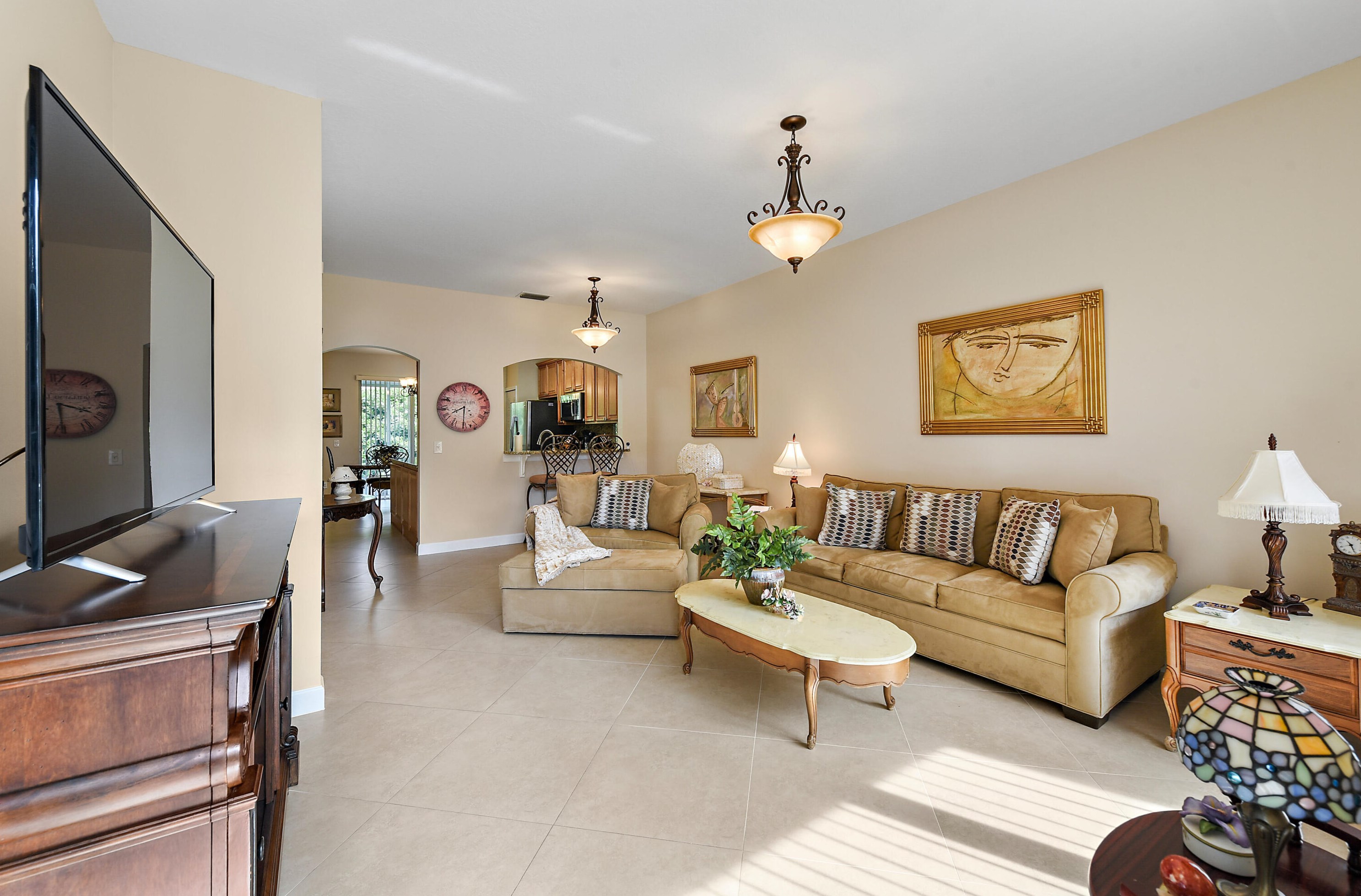 559 San Remo Cir, Fort Pierce, FL 34986-1721
