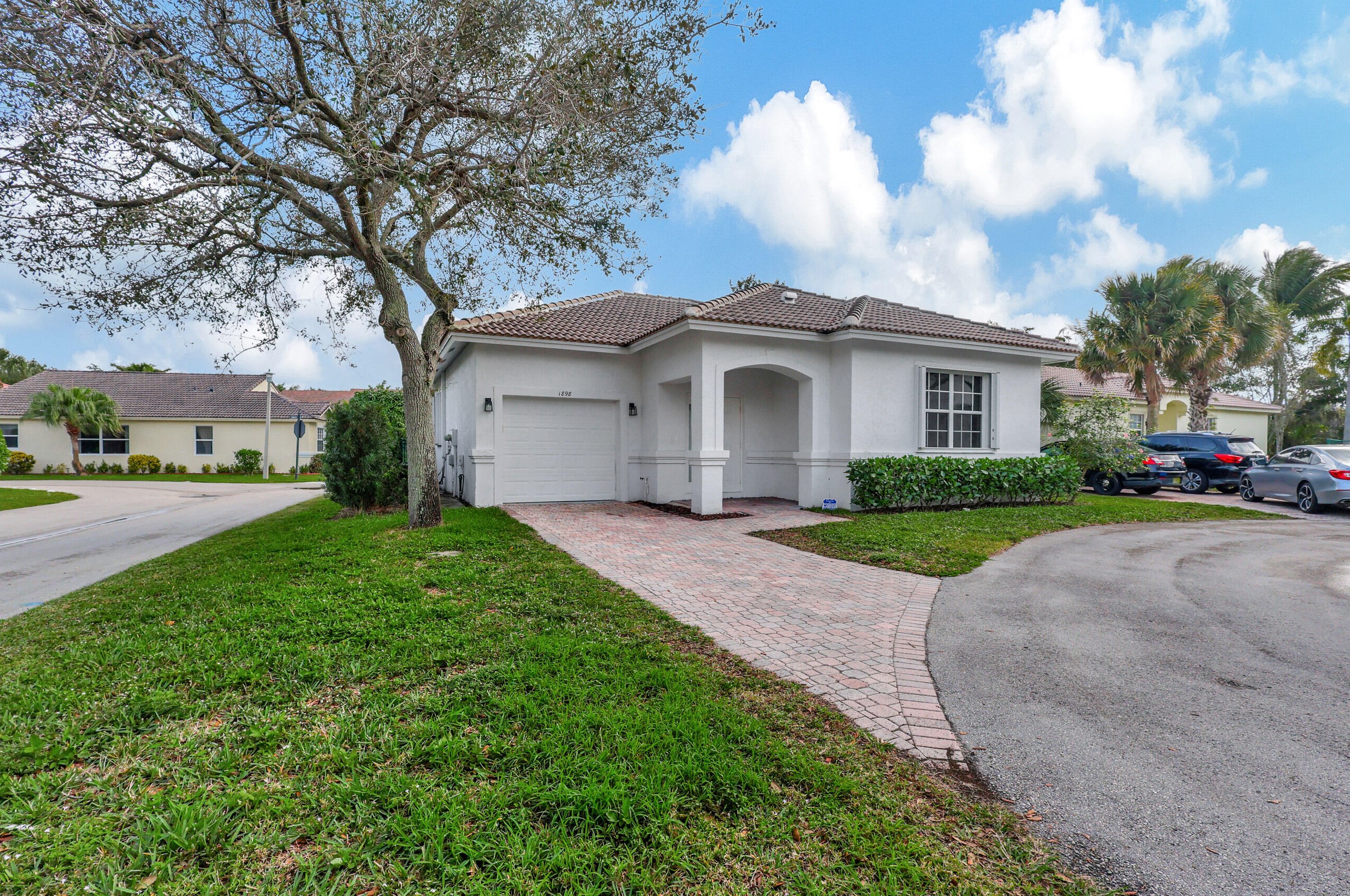 1898 Capeside Cir, West Palm Beach, FL 33414