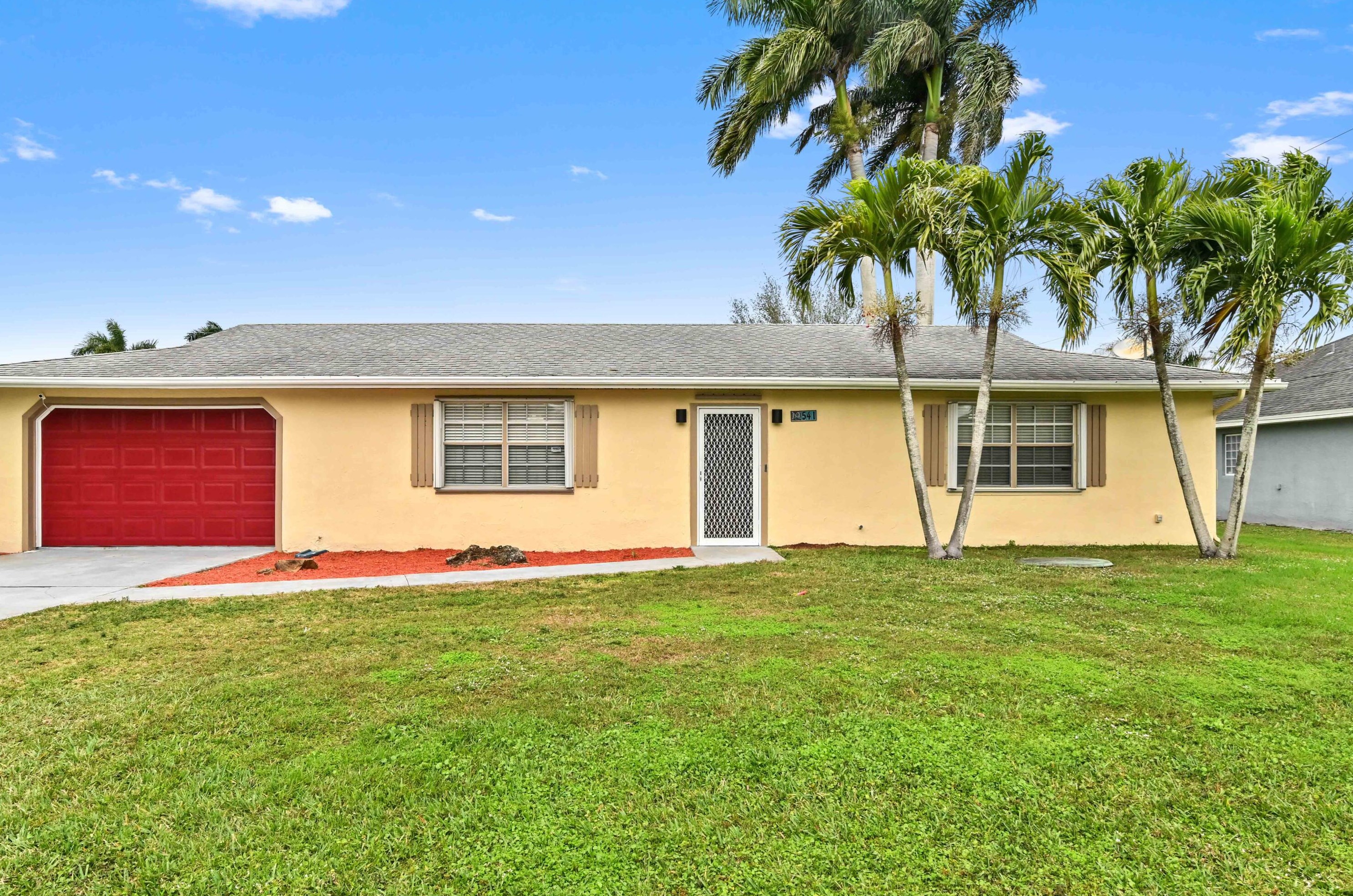 541 Fairview Ave, Fort Pierce, FL 34983-2968