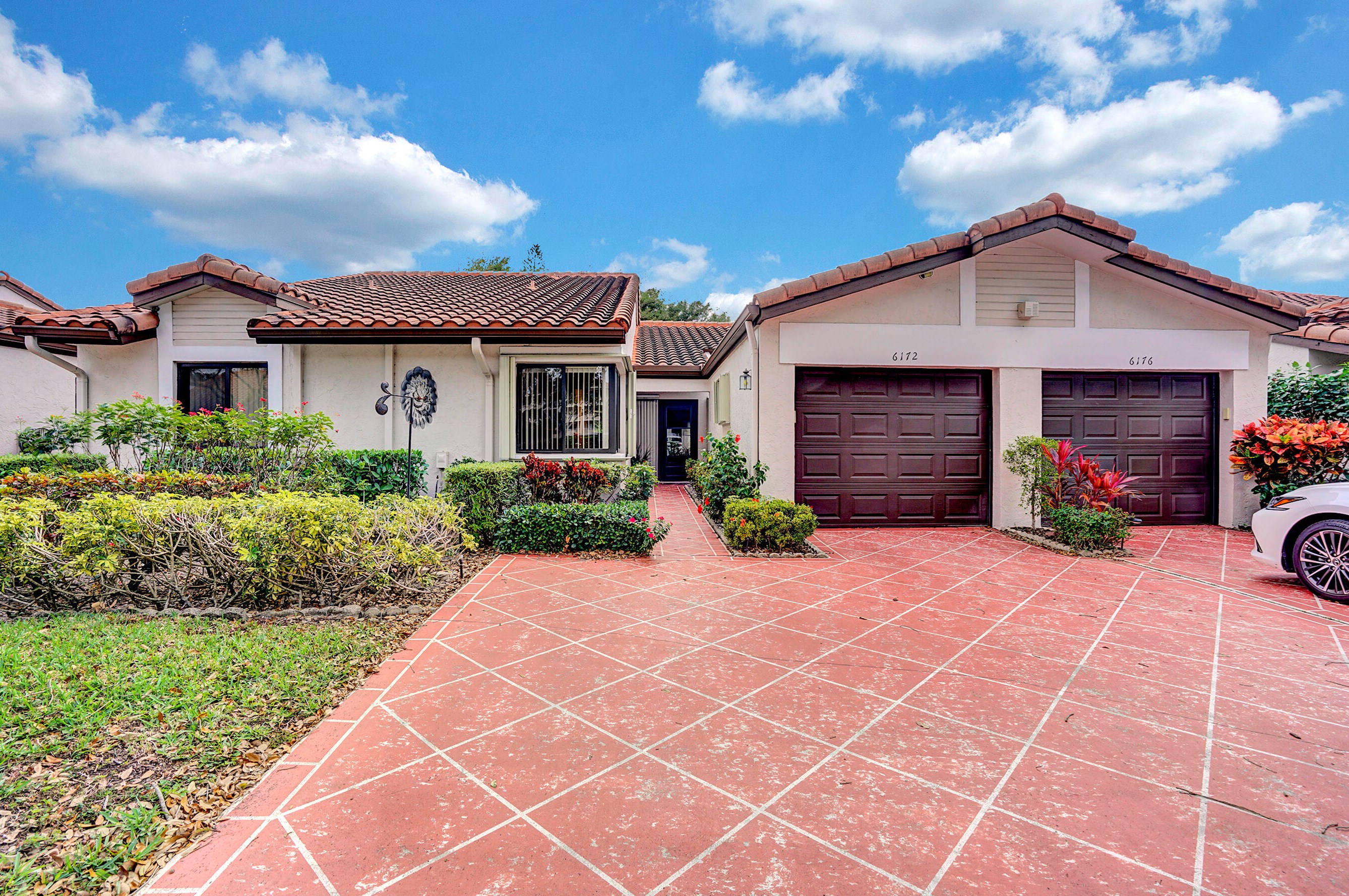 6172 Kings Gate Cir, Delray Beach, FL 33484
