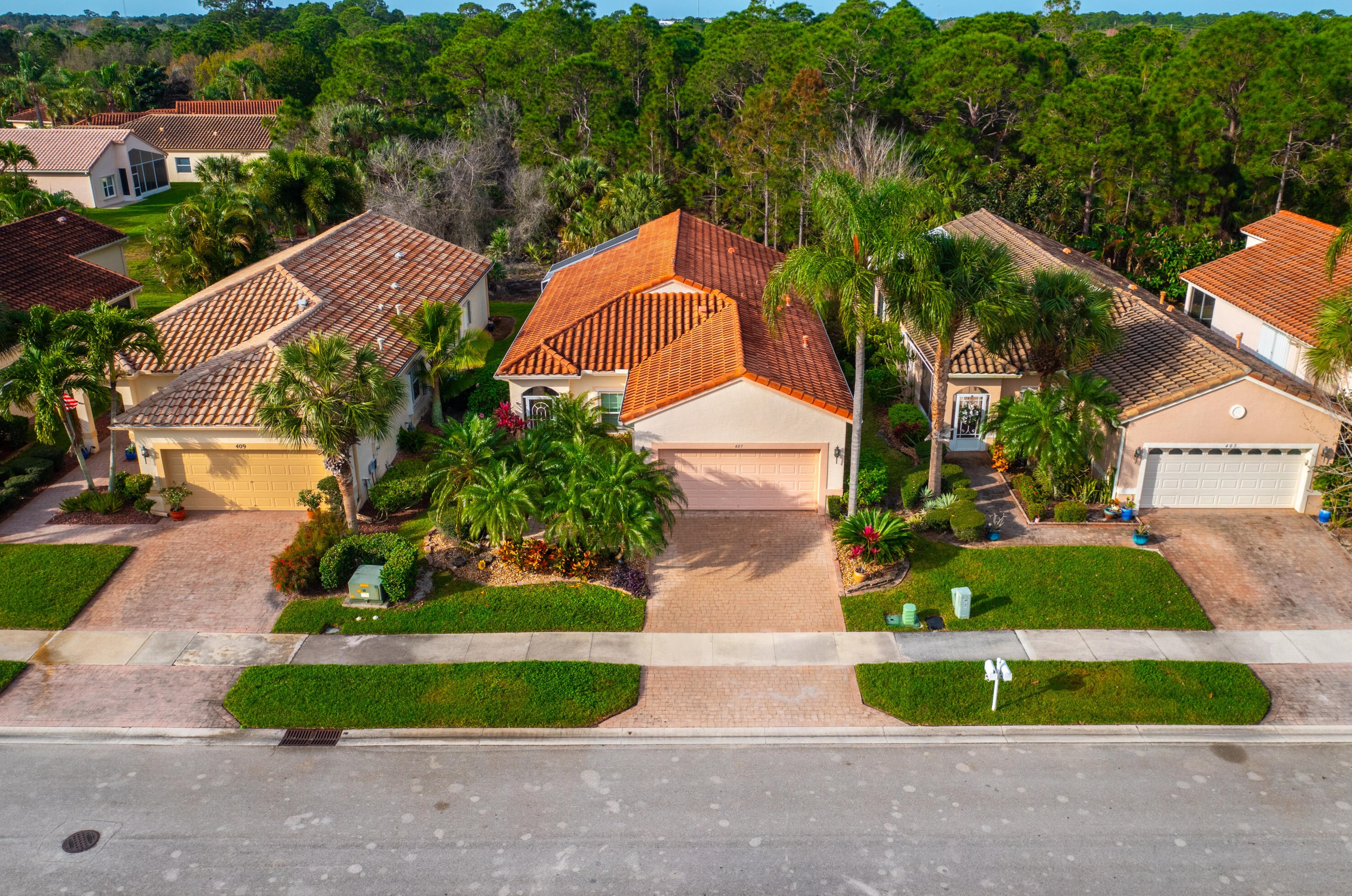 407 Granville St, Fort Pierce, FL 34986-2614