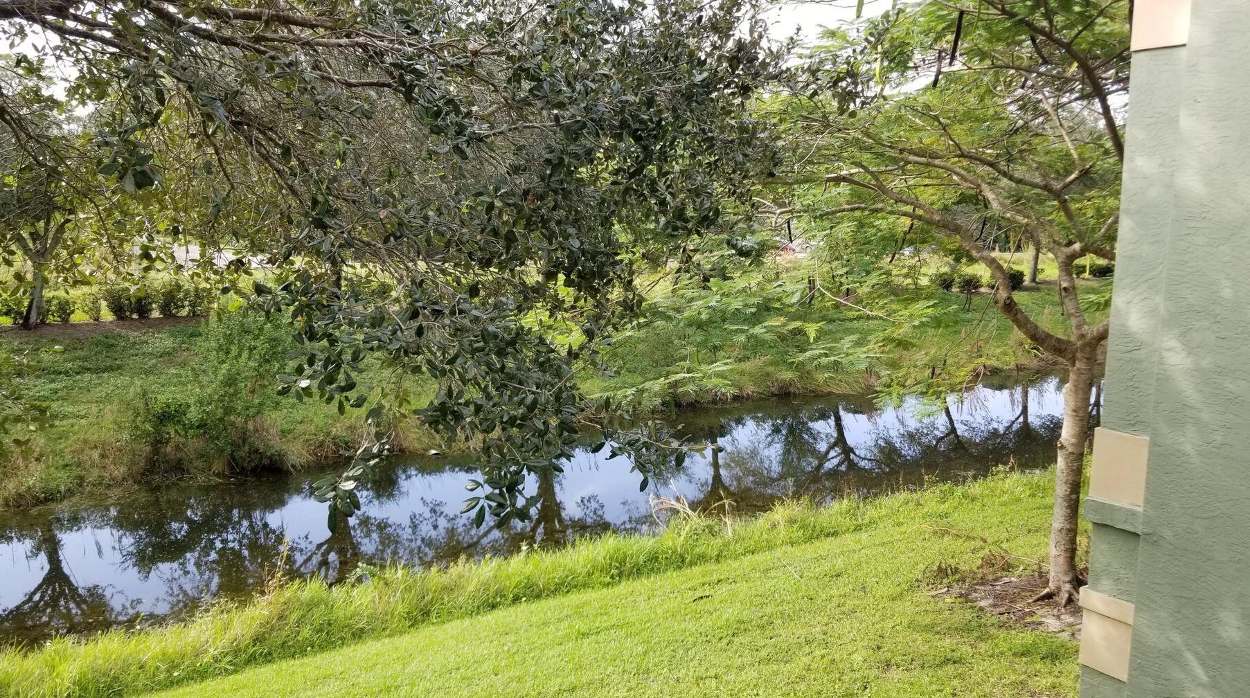 250 Crestwood Ct, West Palm Beach FL  33411-4793 exterior