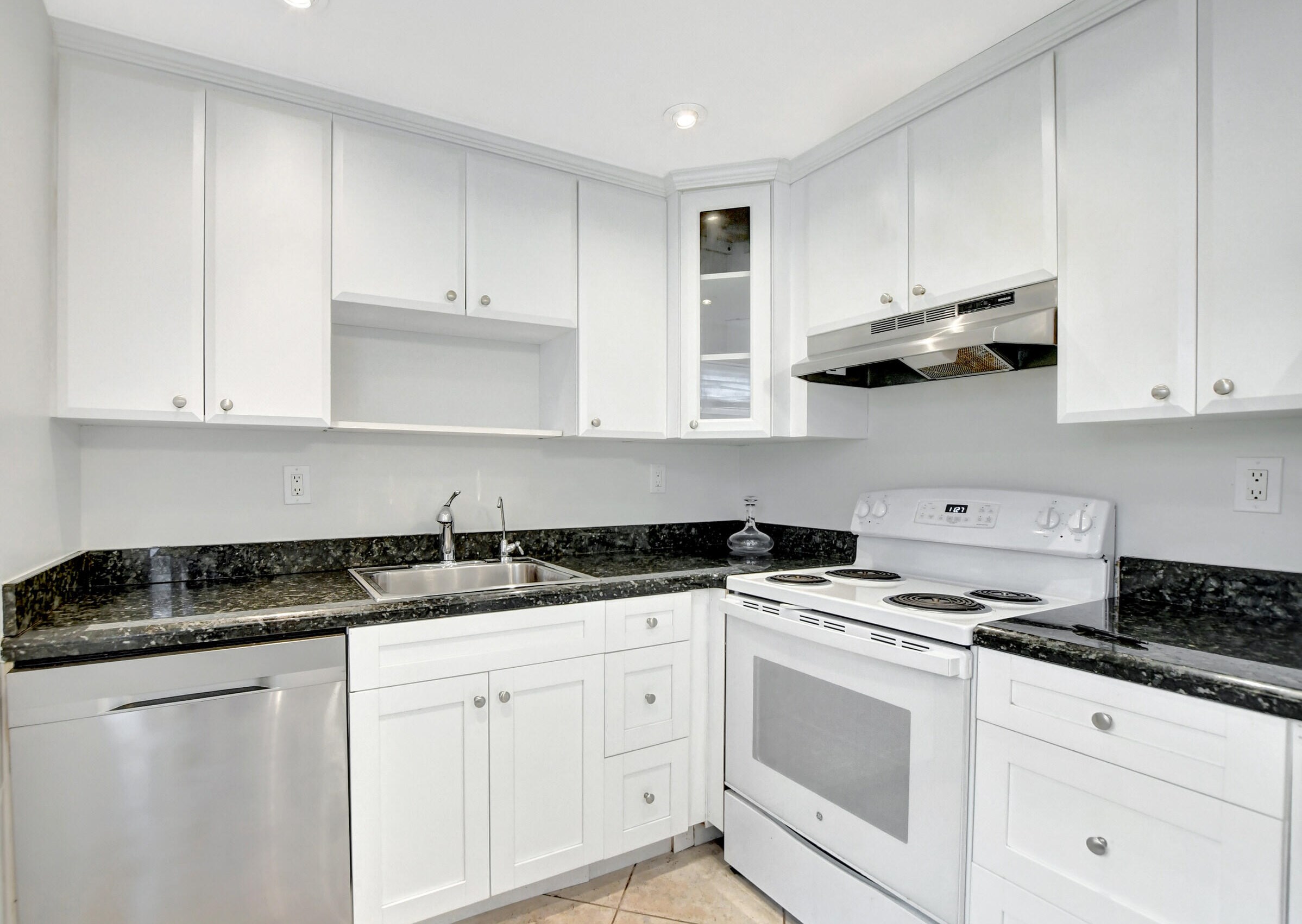 588 Flanders M, Delray Beach, FL 33484