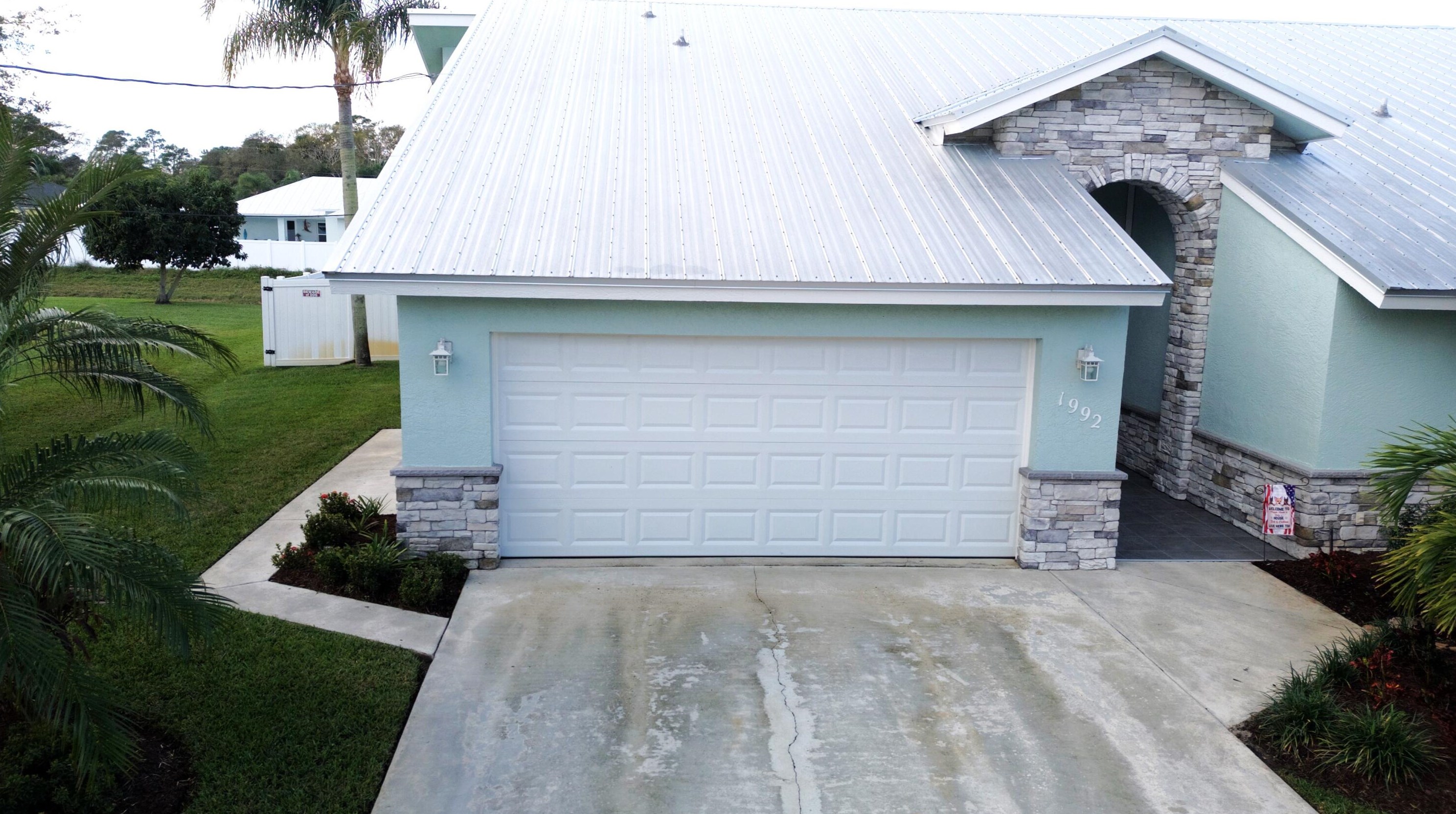 1992 Aaron Ln, Fort Pierce, FL 34953-2126