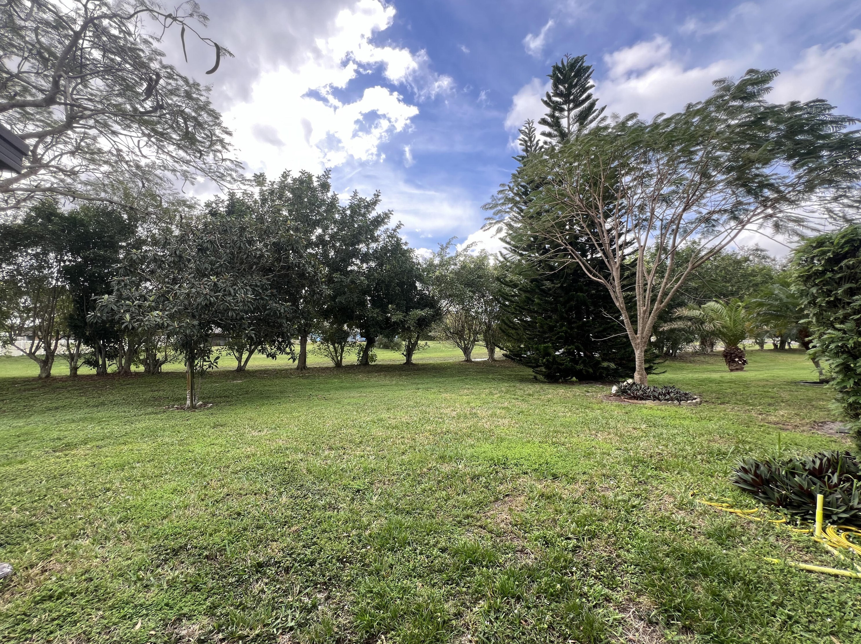 1542 Dewberry Ct, Fort Pierce FL  34952-4288 exterior