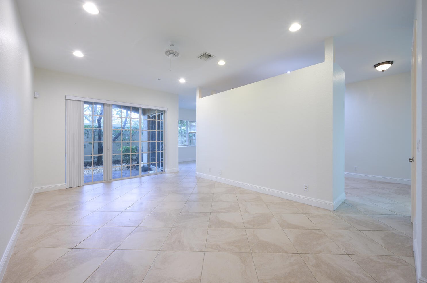 4920 Vine Cliff Way E, West Palm Beach, FL 33418