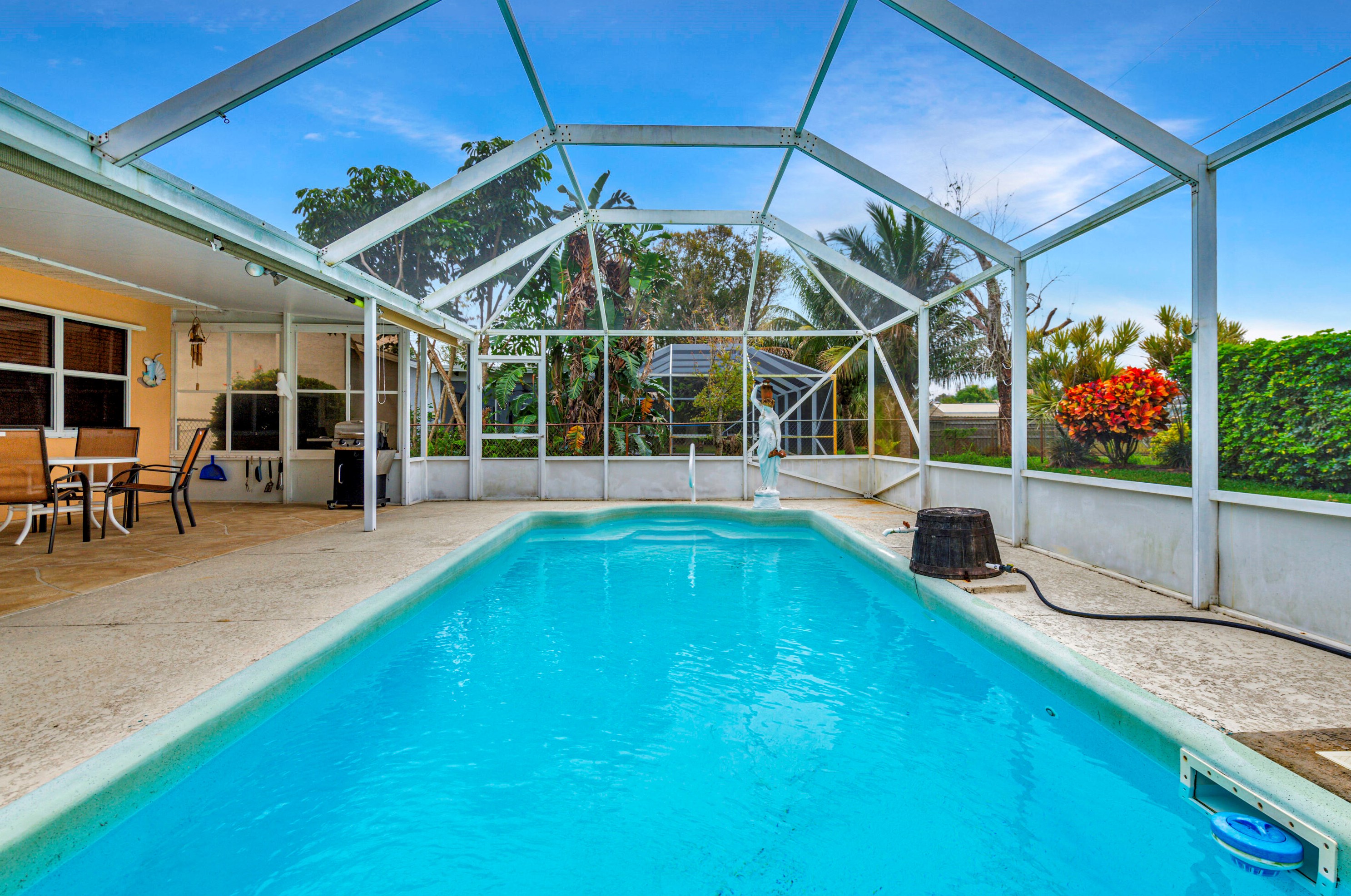 1556 Croquet St, Fort Pierce, FL 34983-4048