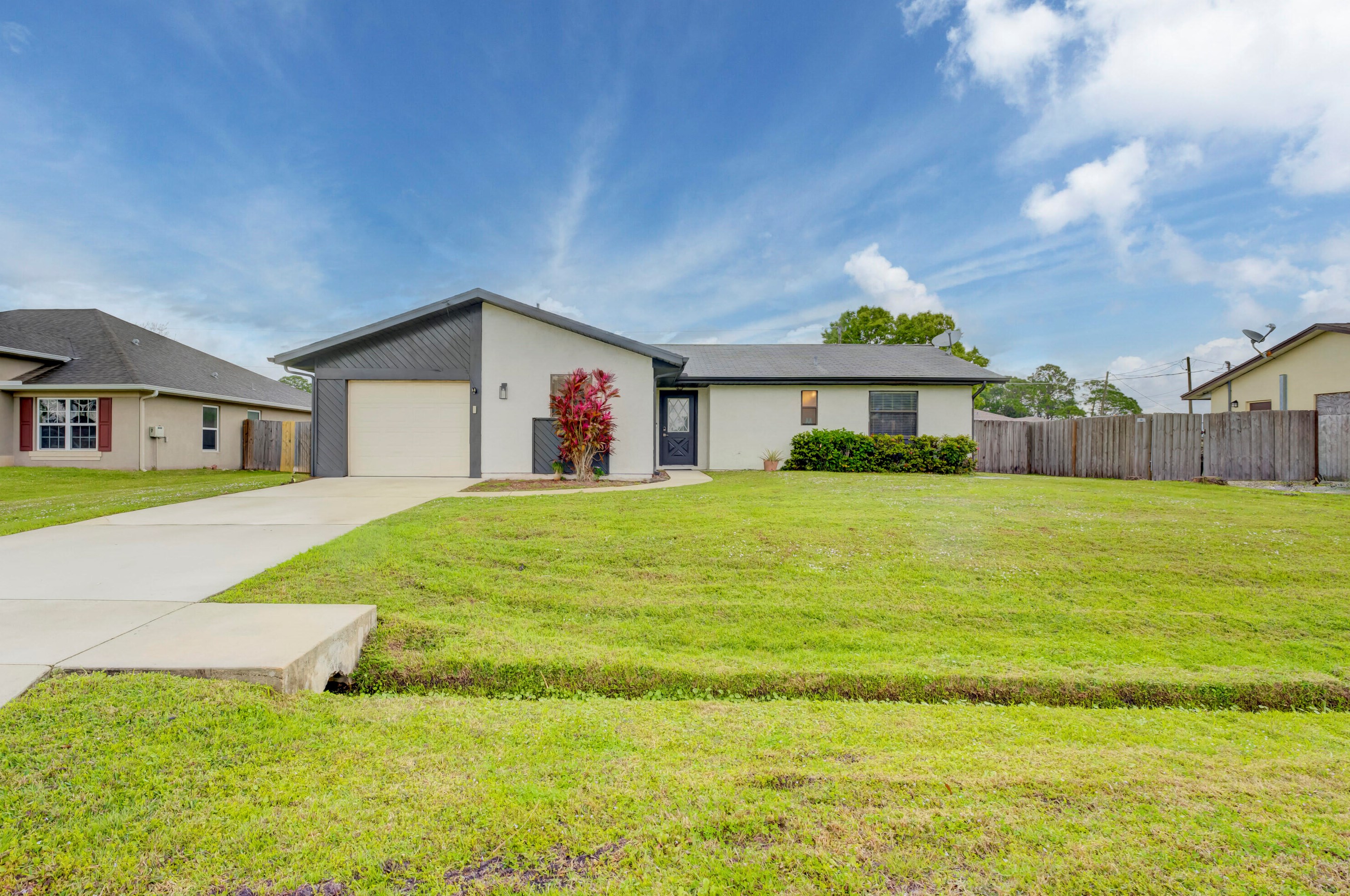 773 Se Brookedge Ave, Fort Pierce, FL 34983