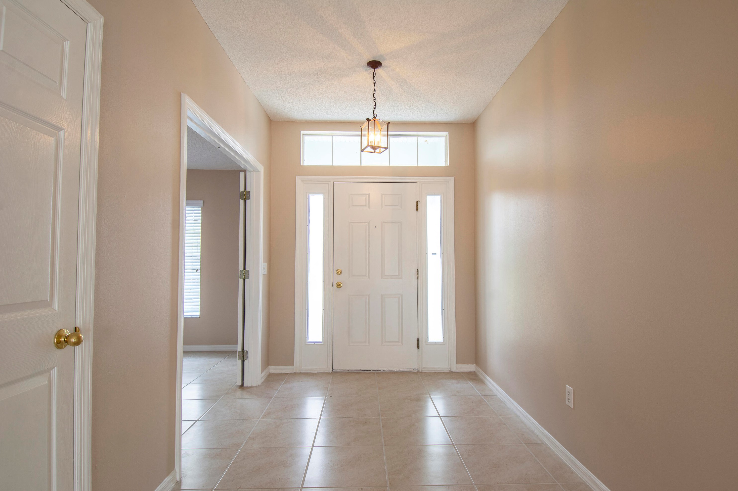 1773 Hampshire Ln, Fort Pierce, FL 34953-2046