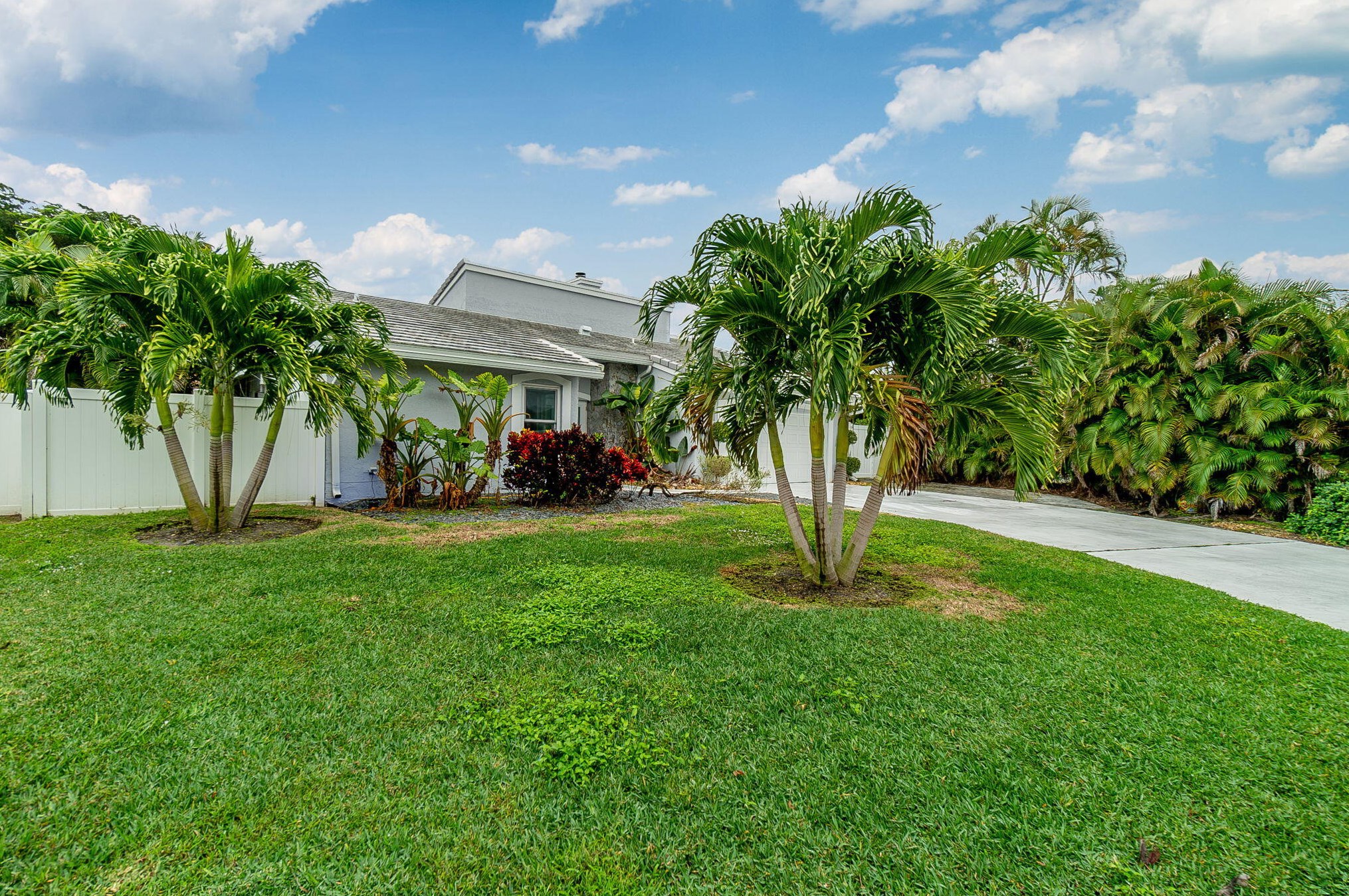 6910 Nw 2nd Ter, Boca Raton, FL 33487