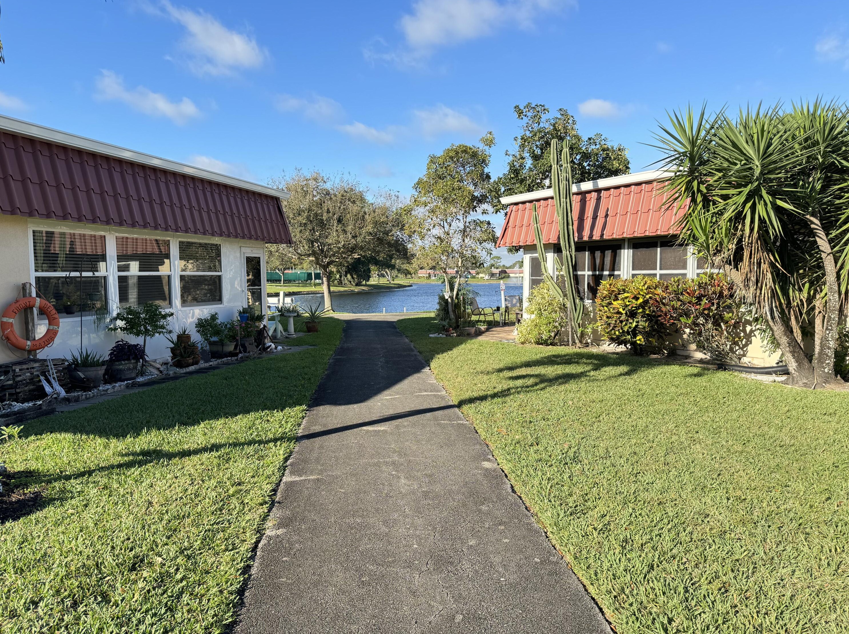 309 Cape Cod Cir, Lake Worth FL  33467-2675 exterior