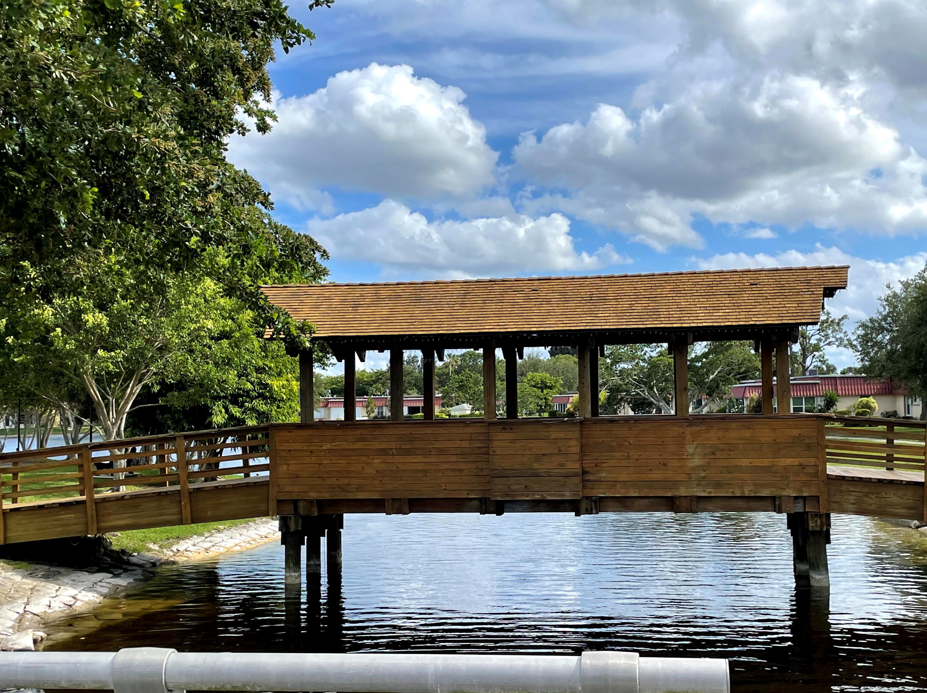 309 Cape Cod Cir, Lake Worth FL  33467-2675 exterior