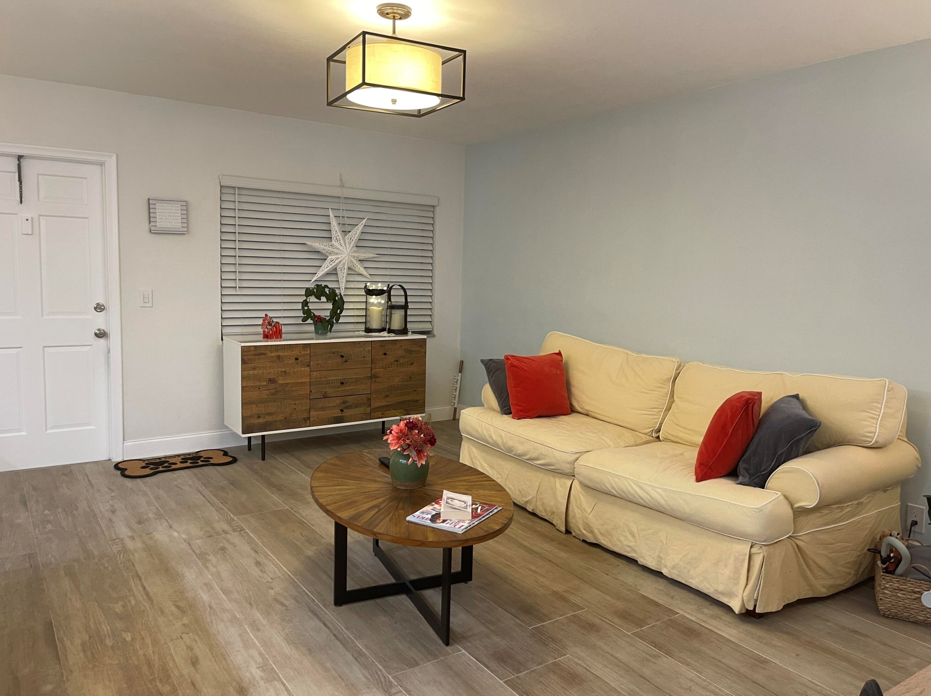 3322 Cynthia Ln #201, Lake Worth, FL 33461