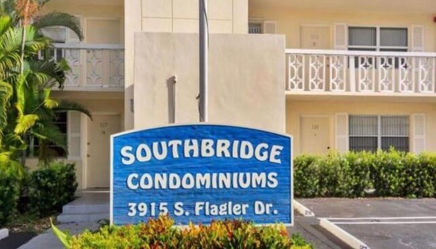 3915 S Flagler Dr #216, West Palm Beach, FL 33405