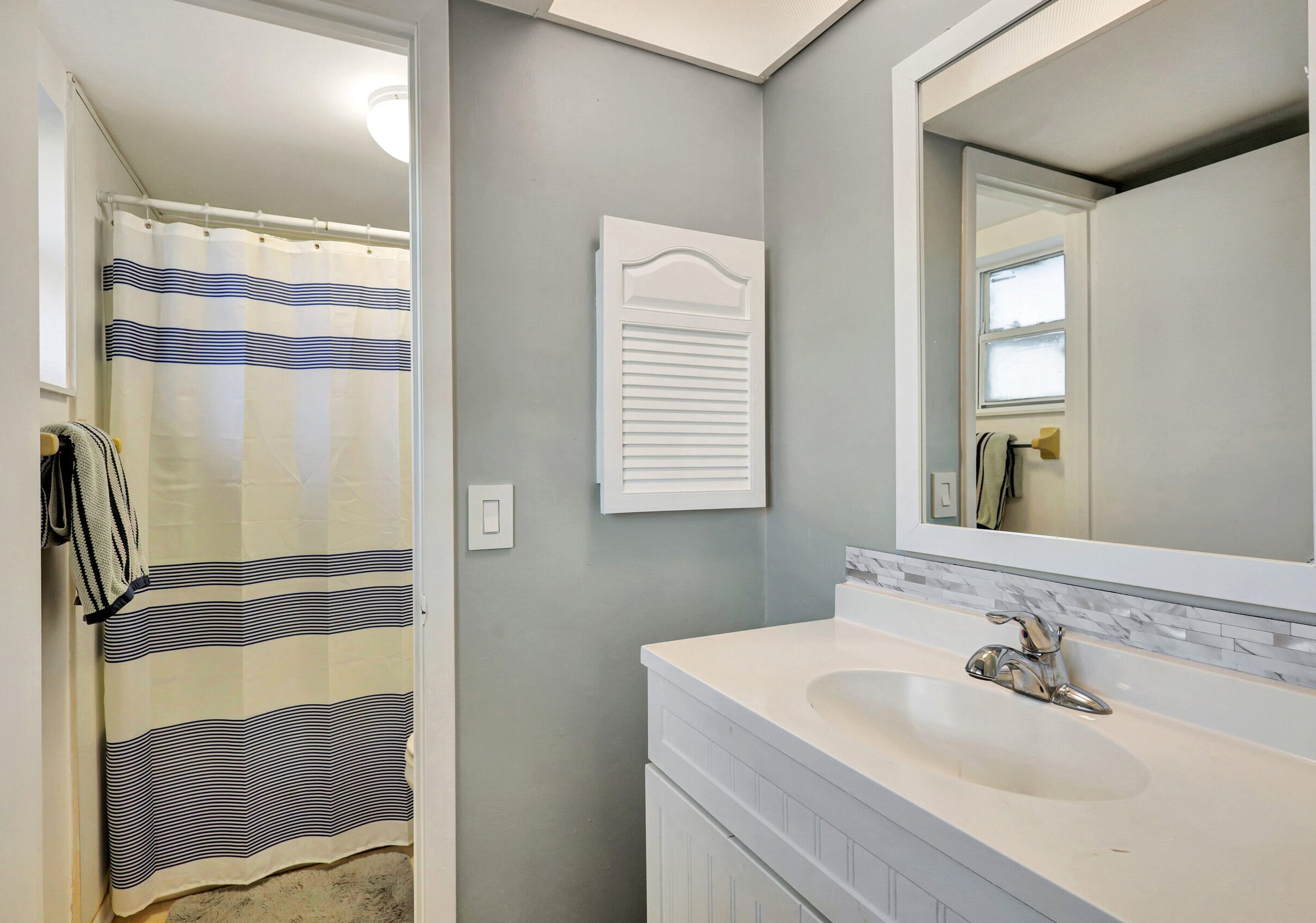 555 Butler Ave, Fort Pierce FL  34983-8738 exterior