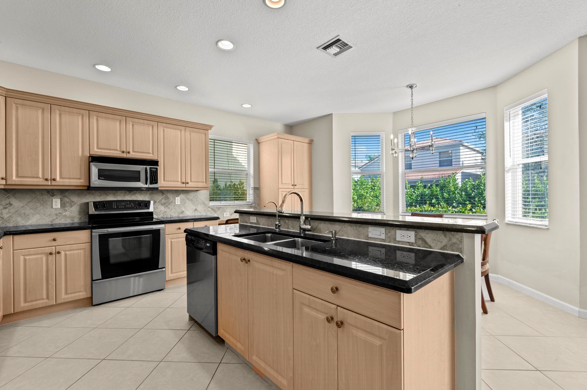 9042 Dupont Pl, West Palm Beach, FL 33414