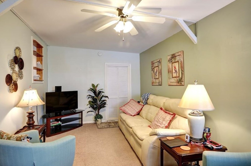 467 Egret Cir, Sebastian FL  32976-7483 exterior