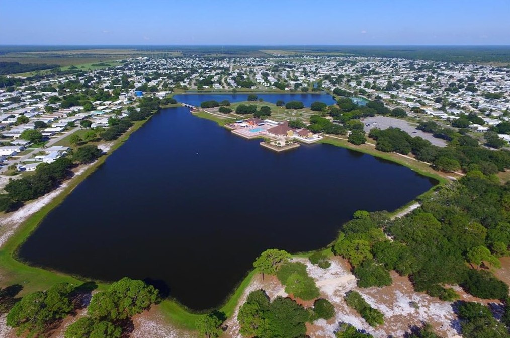467 Egret Cir, Sebastian FL  32976-7483 exterior